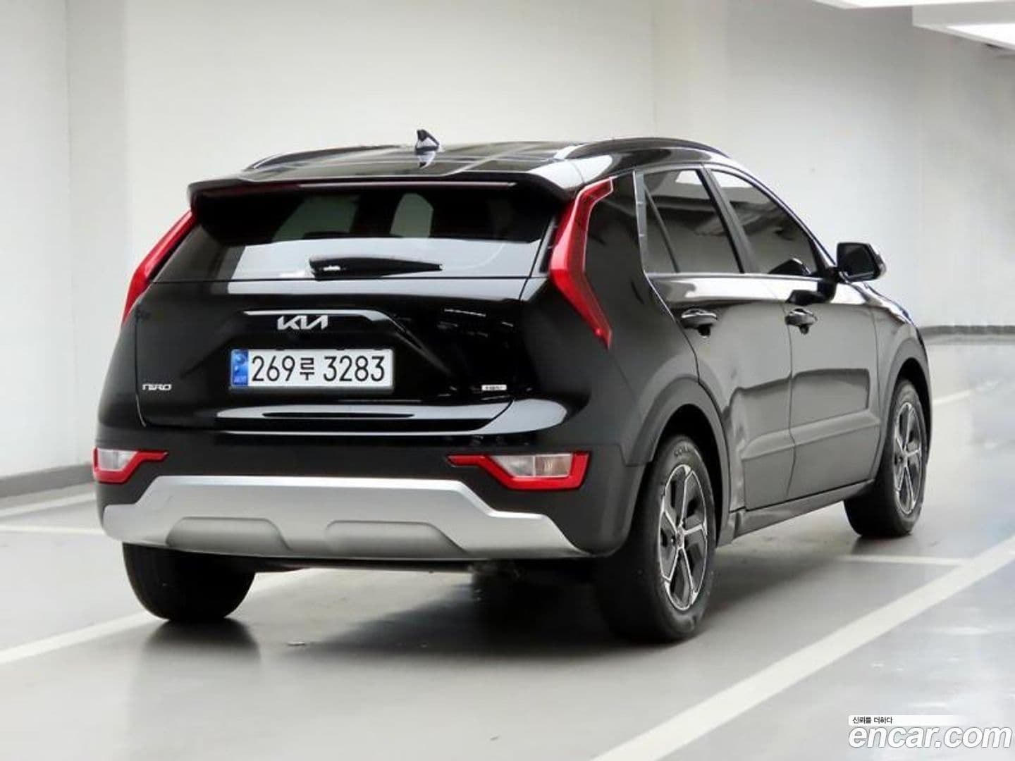 Main__Slider__Photo:Niro Kia 2023.9-3