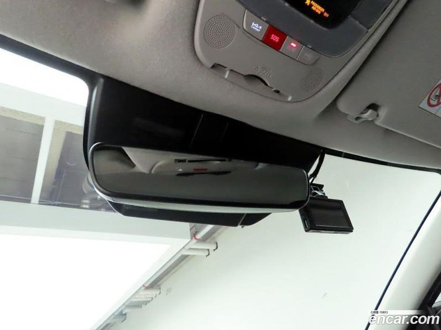 Main__Slider__Photo:Niro Kia 2023.9-13