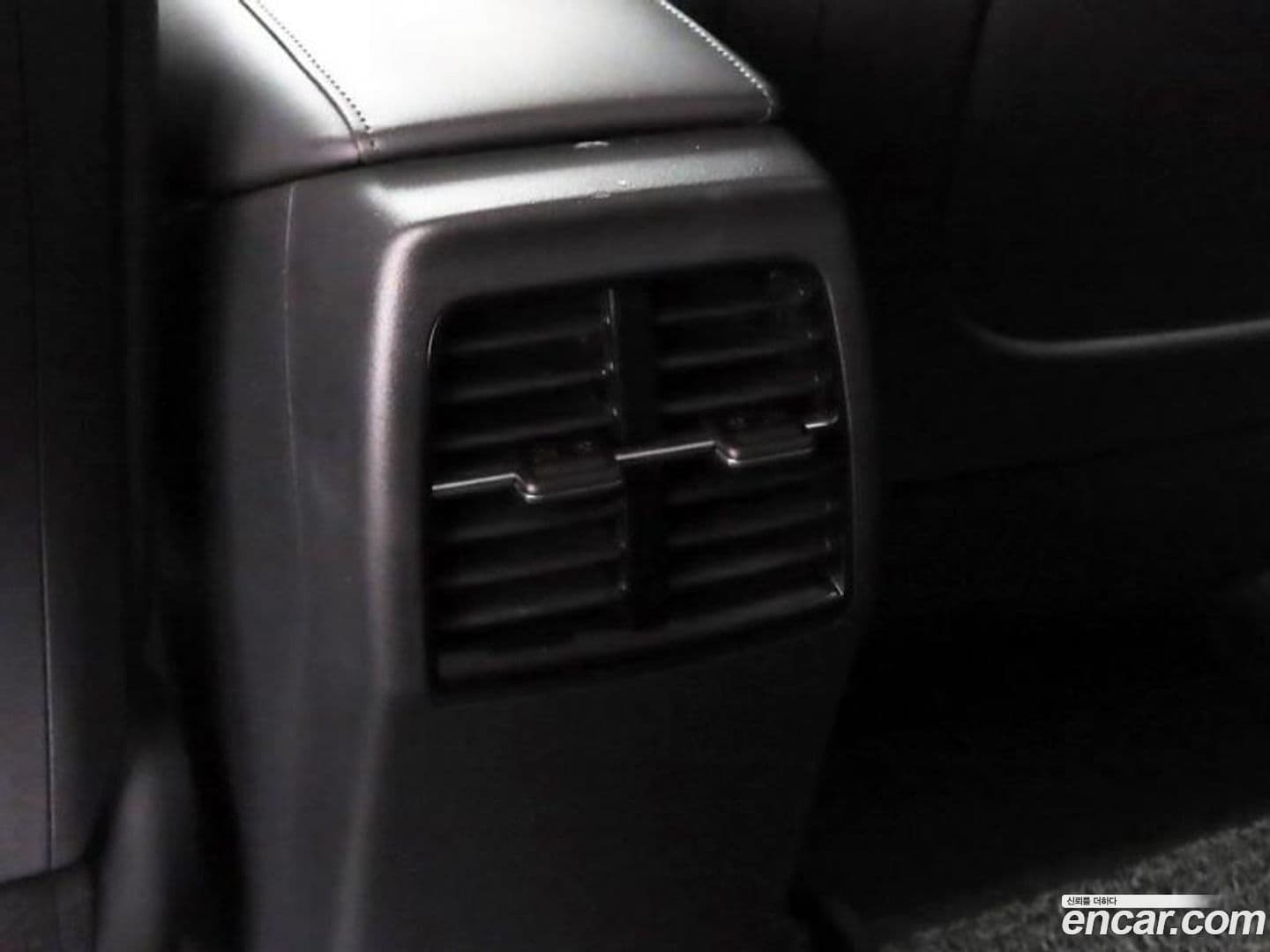 Main__Slider__Photo:Niro Kia 2023.9-15