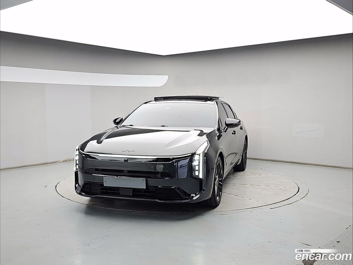 Main__Slider__Photo:K8 Kia 2025.5-0