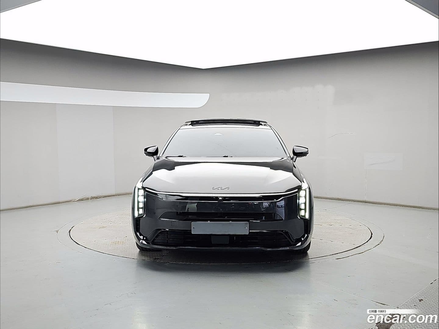 Main__Slider__Photo:K8 Kia 2025.5-2