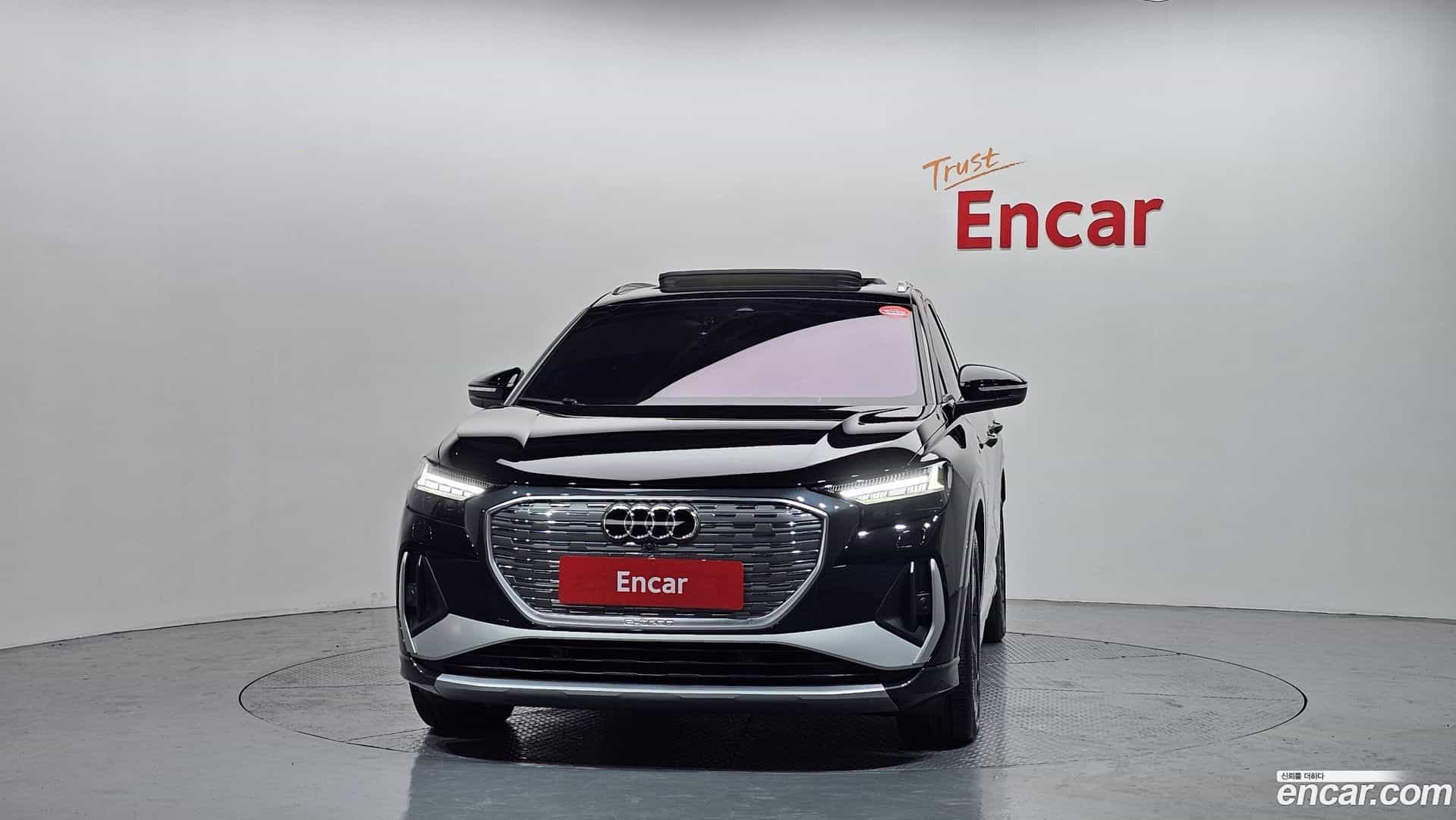 Q4 e-tron Audi 2022.8-OUTER-003