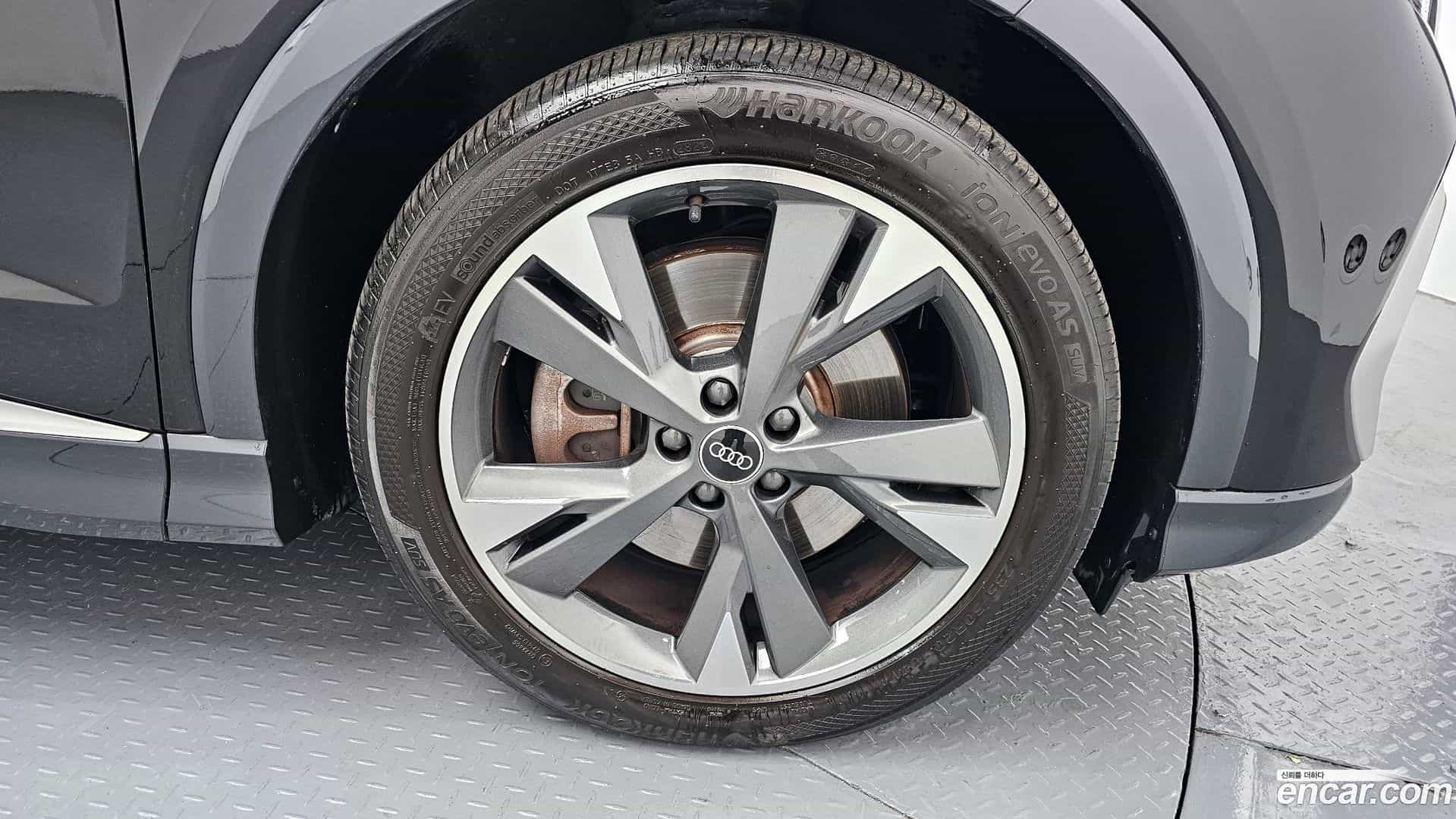 Q4 e-tron Audi 2022.8-OUTER-005