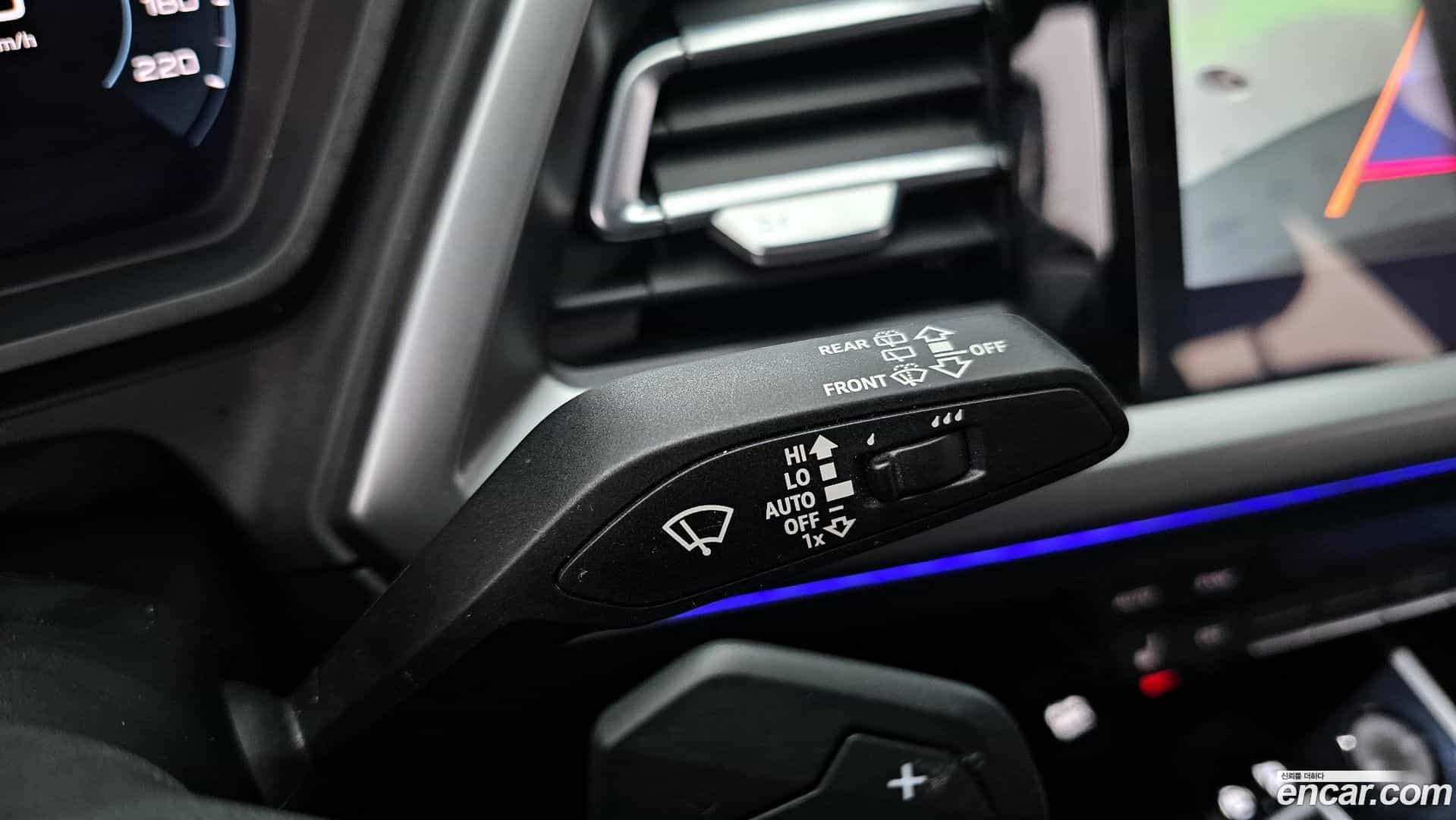 Q4 e-tron Audi 2022.8-OPTION-019