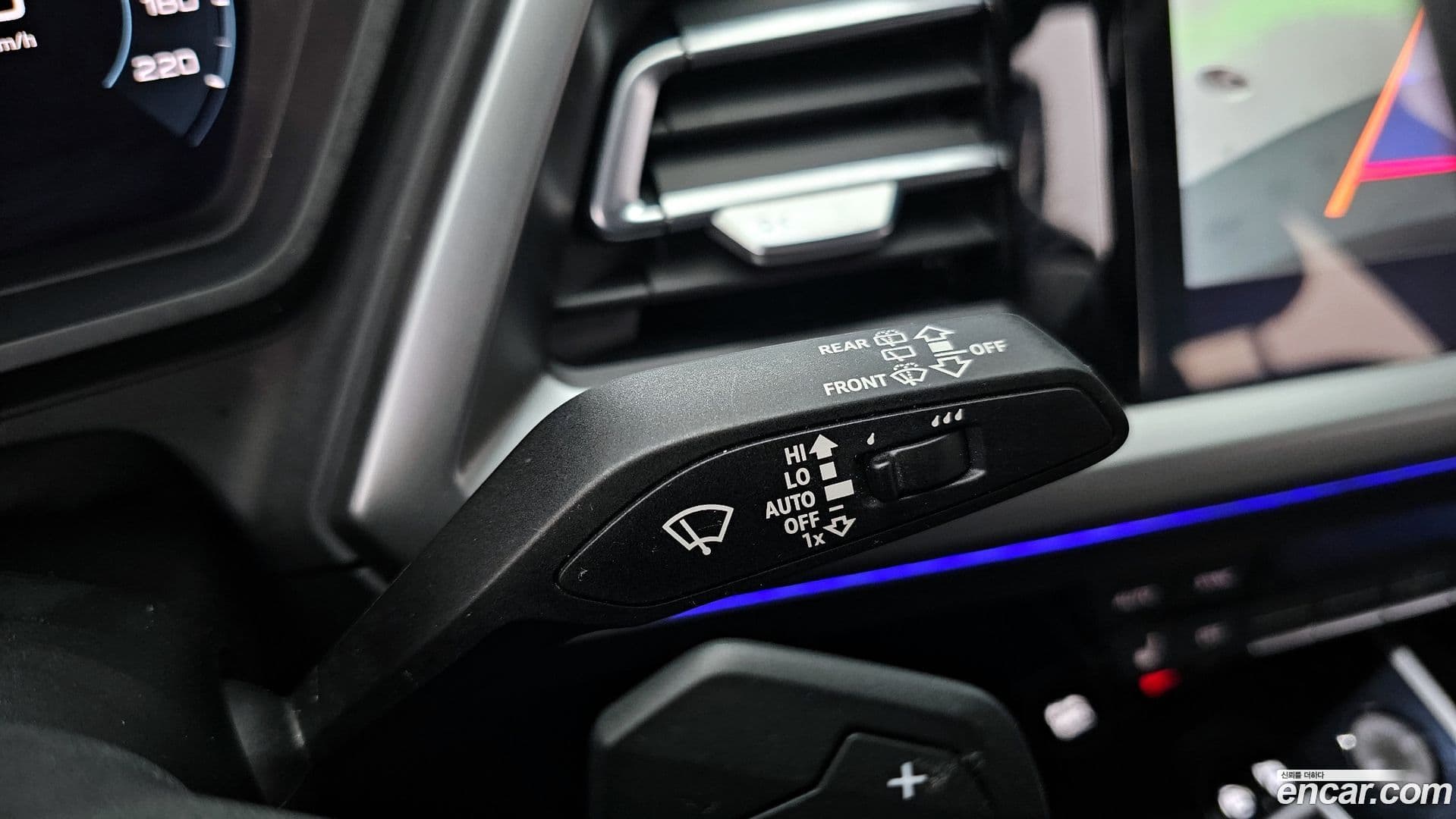 Main__Slider__Photo:Q4 e-tron Audi 2022.8-14