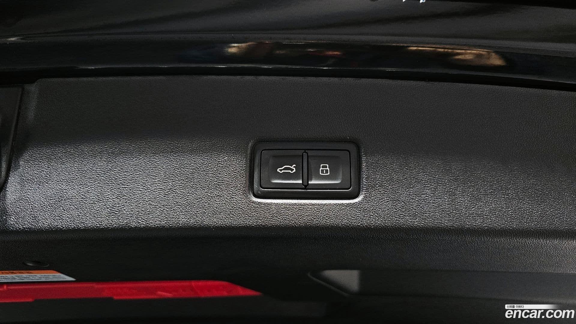 Main__Slider__Photo:Q4 e-tron Audi 2022.8-17