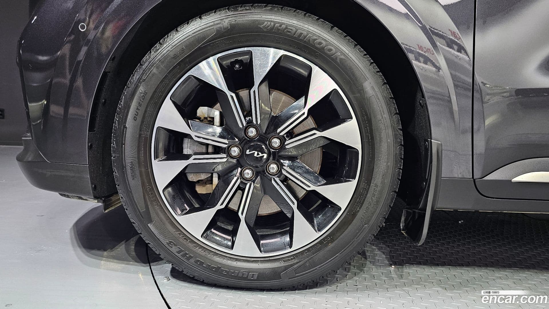 Main__Slider__Photo:Canival Kia 2023.4-4