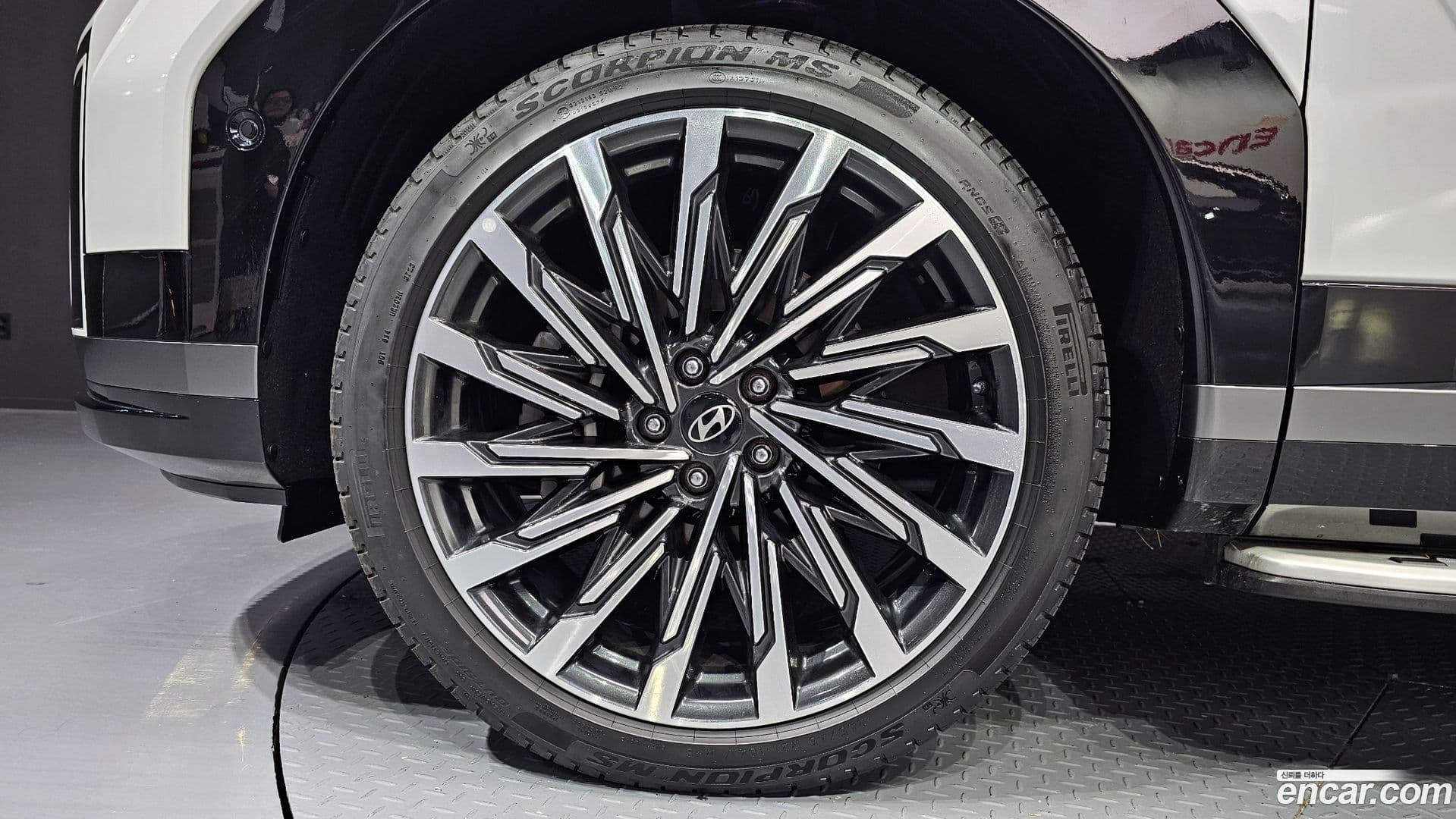 Main__Slider__Photo:Santafe Hyundai 2024.0-4