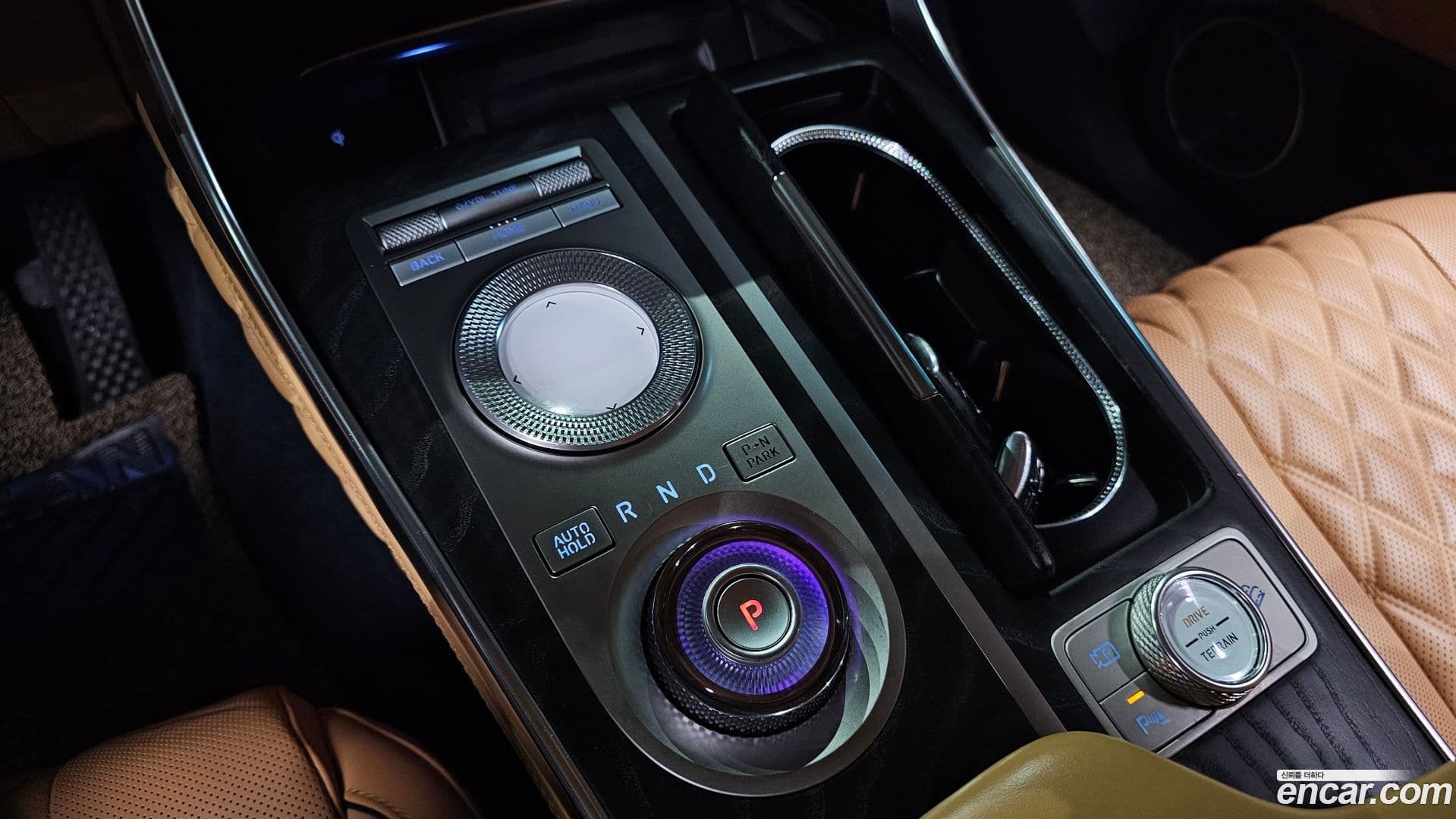 Main__Slider__Photo:GV80 Genesis 2022.9-8