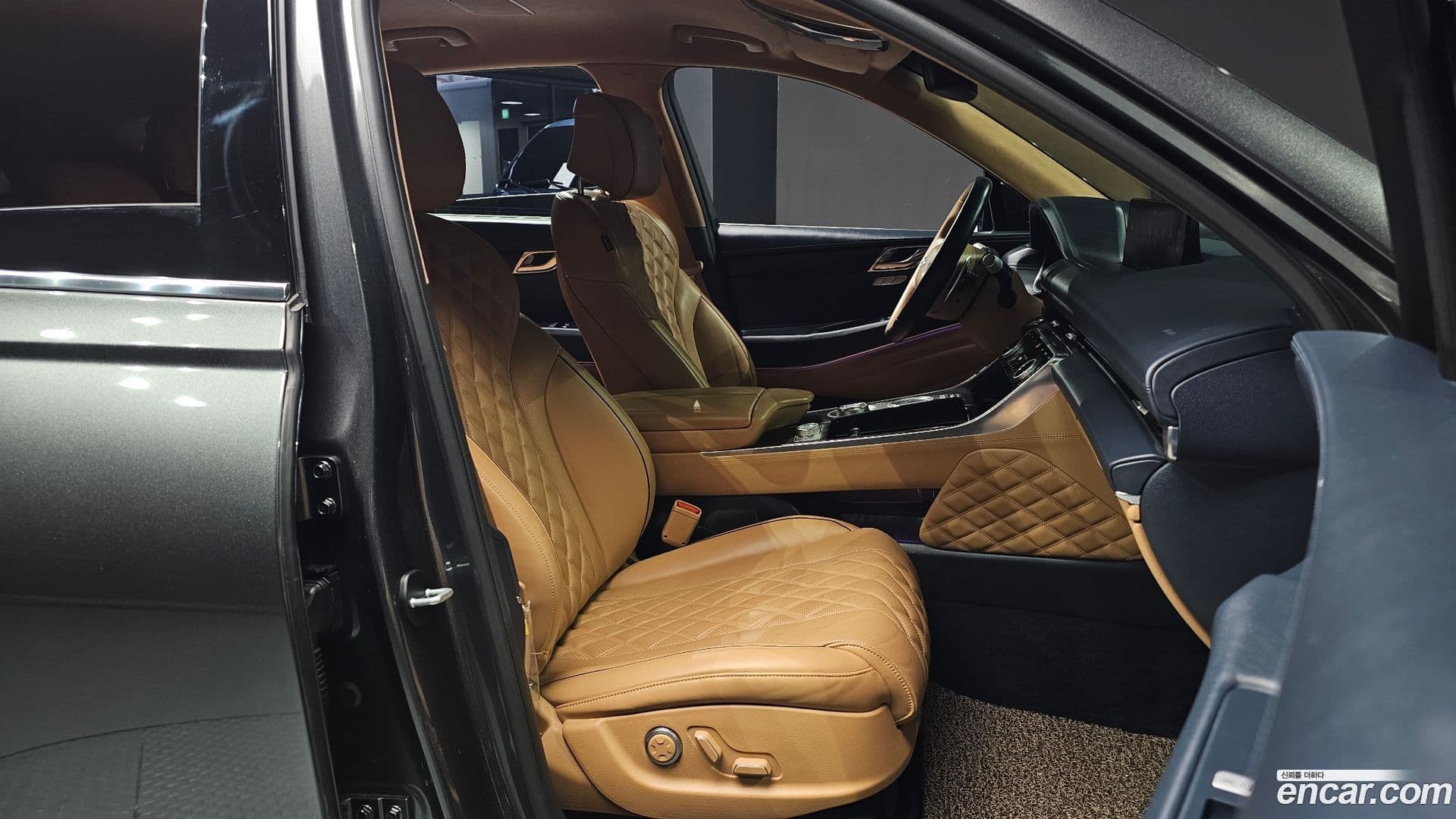 Main__Slider__Photo:GV80 Genesis 2022.9-9