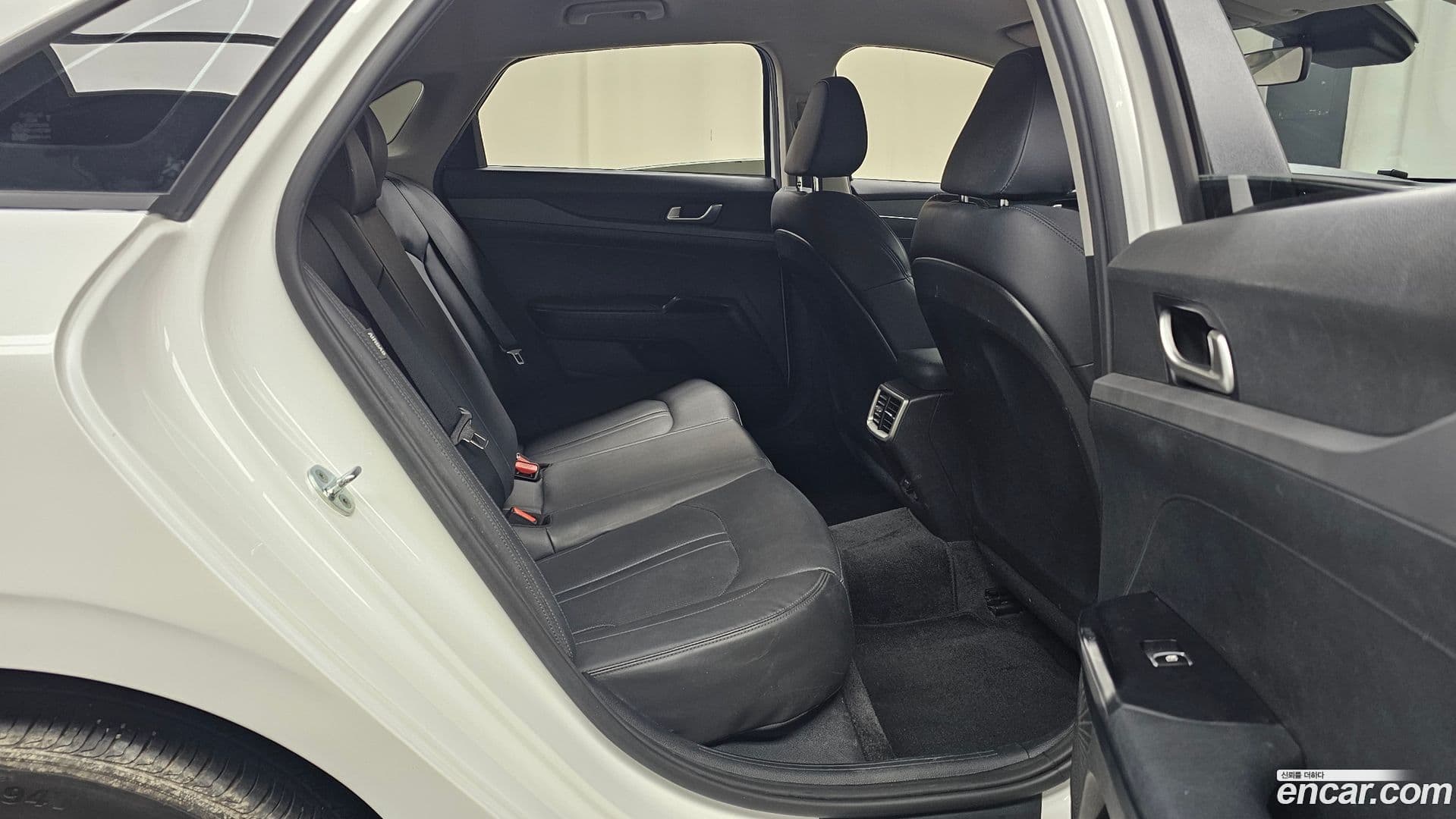 Main__Slider__Photo:K5 Kia 2022.3-11