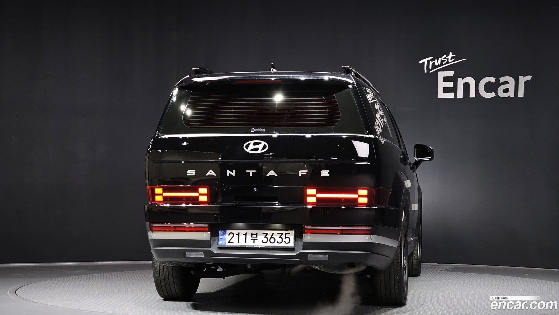 Main__Slider__Photo:Santafe Hyundai 2023.9-3