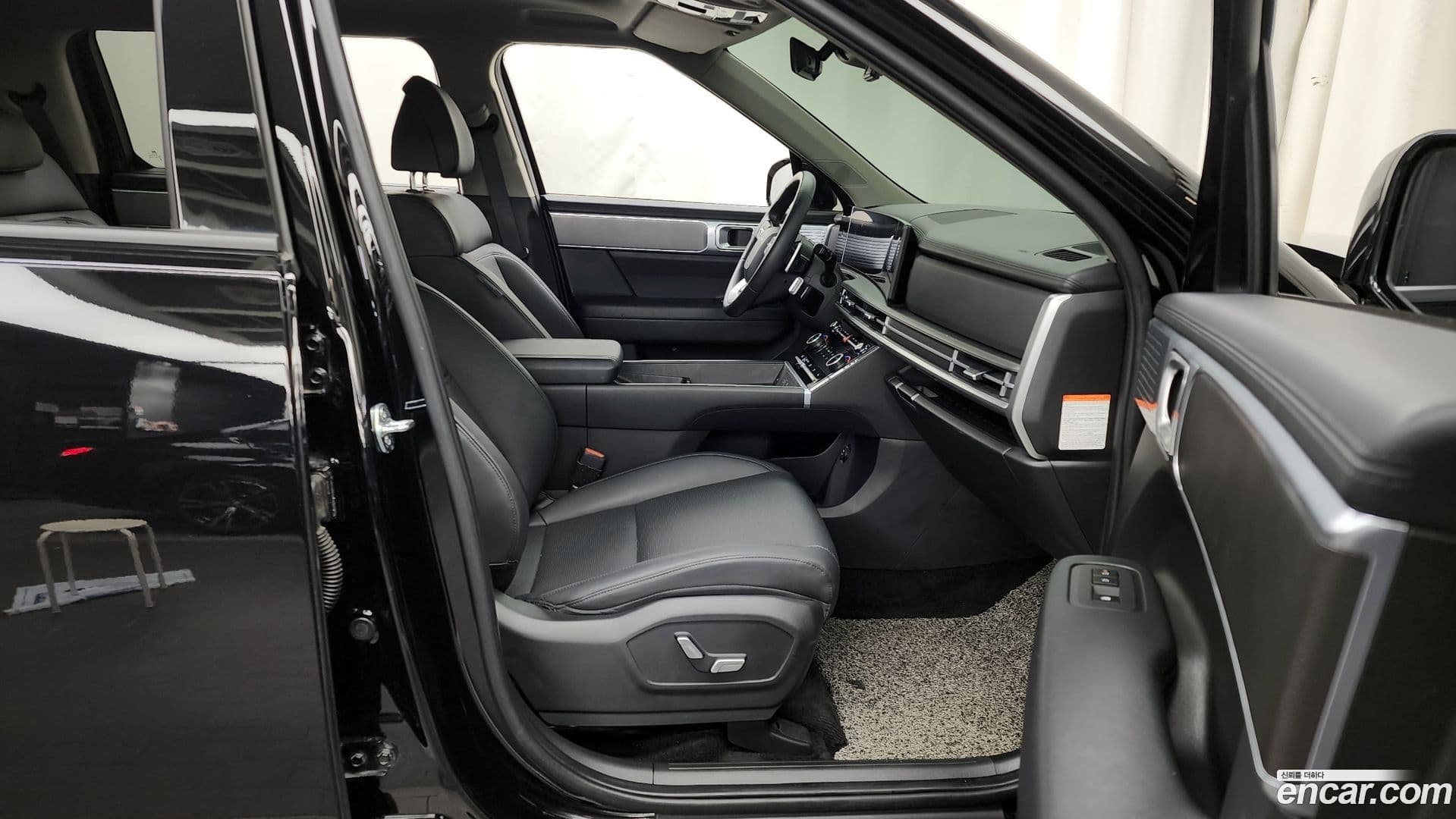 Main__Slider__Photo:Santafe Hyundai 2023.9-10