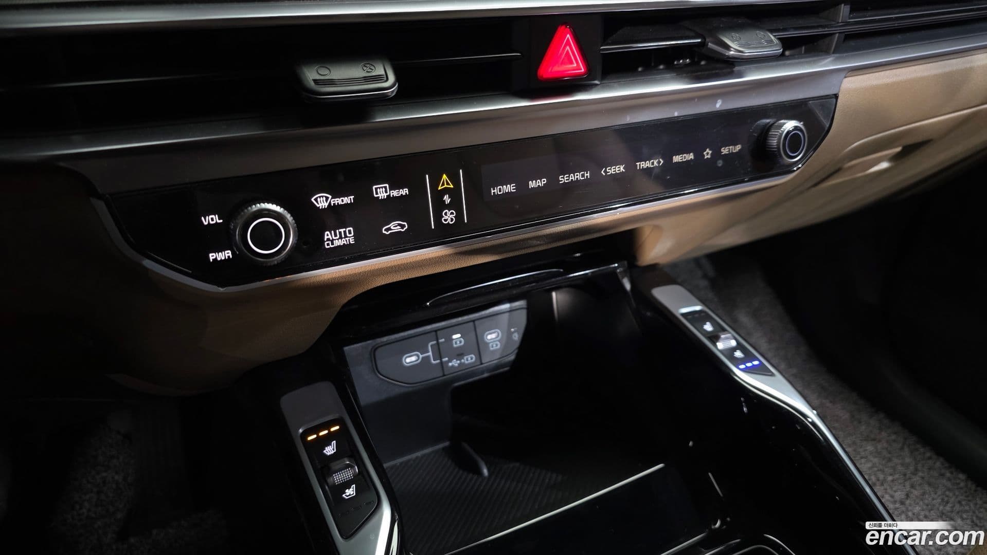 Main__Slider__Photo:Sorento Kia 2024.10-15