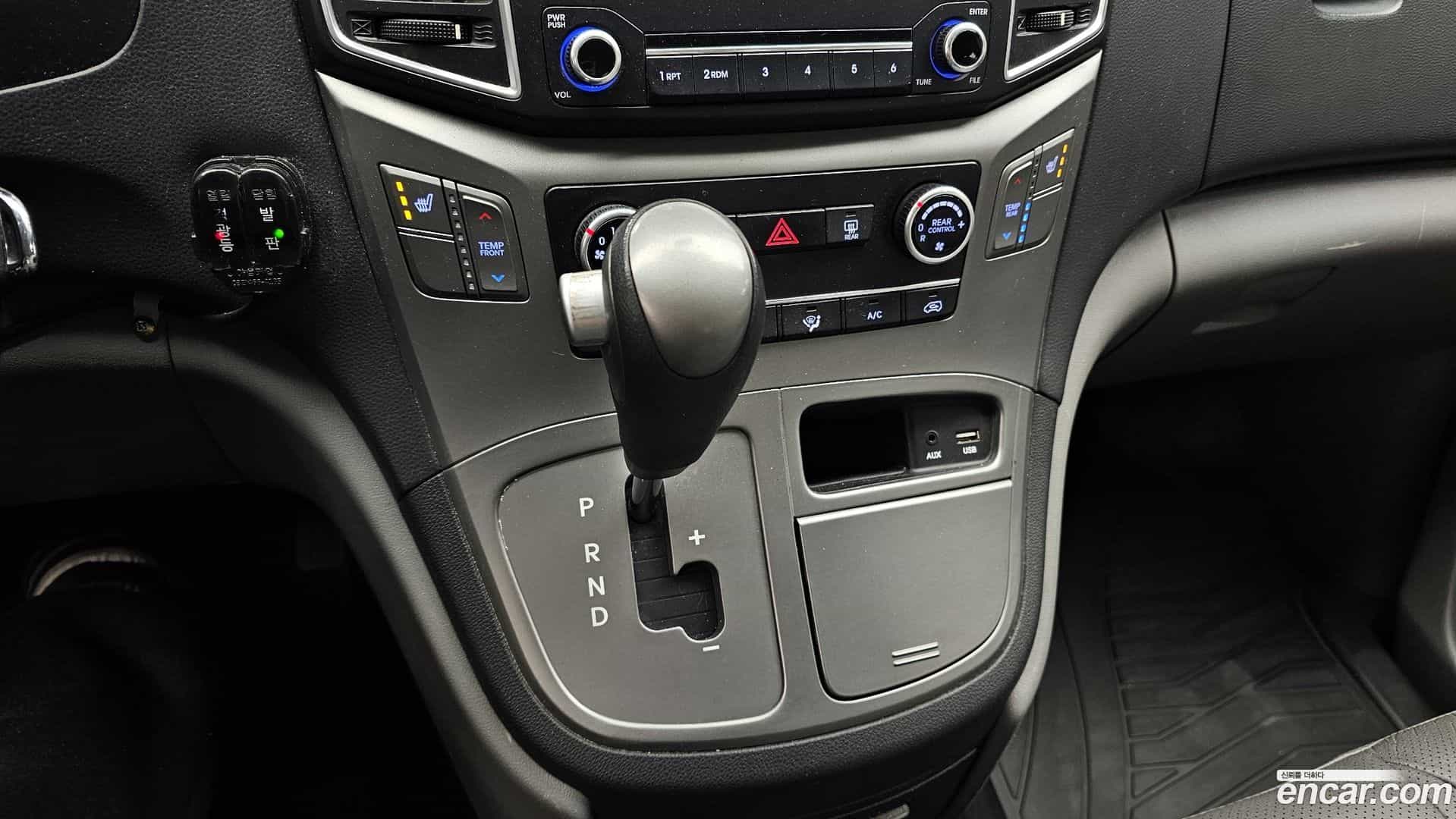 Starex Hyundai 2017.4-INNER-009