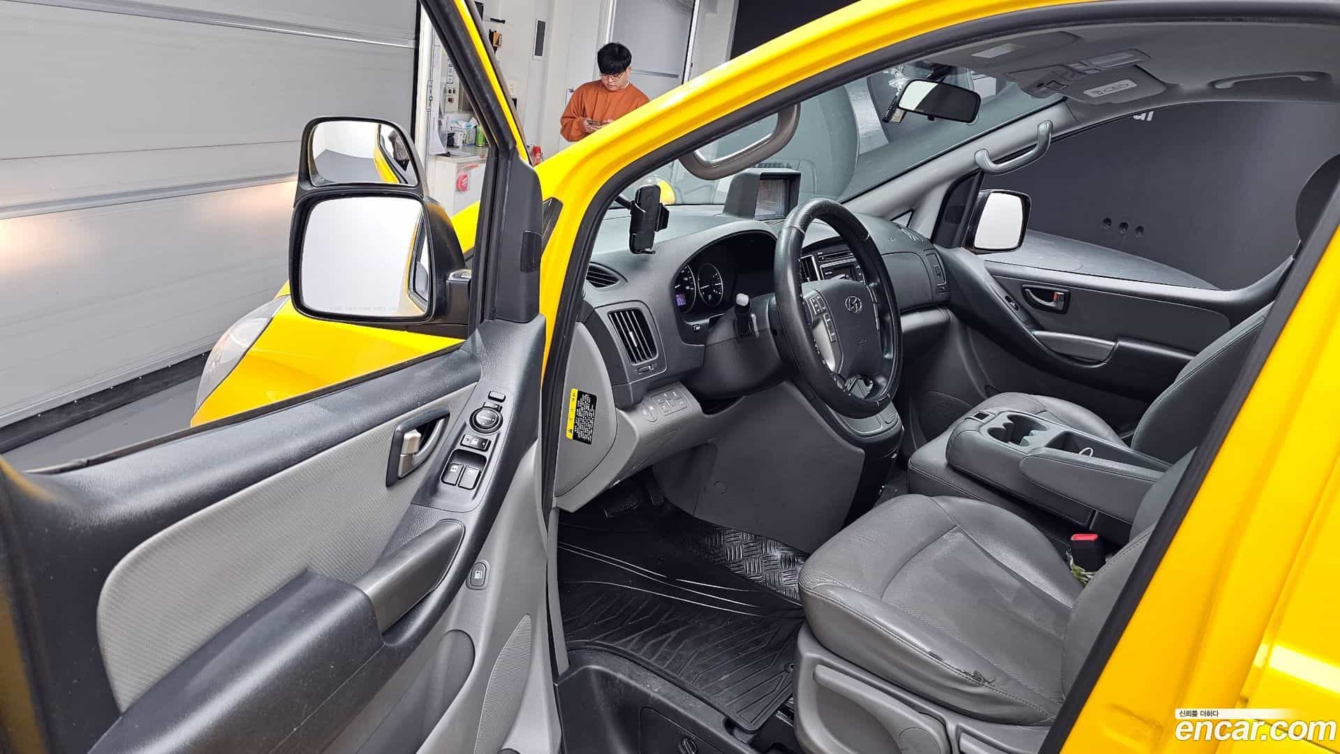 Starex Hyundai 2017.4-INNER-010