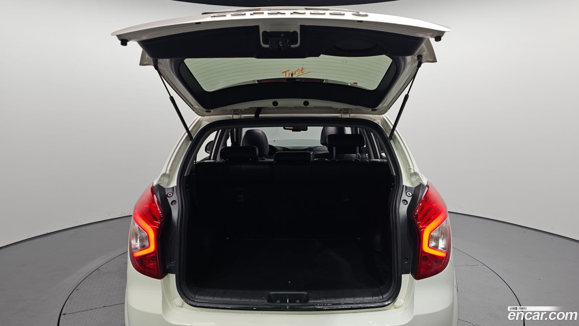 Main__Slider__Photo:KORANDO KG_Mobility_Ssangyong 2014.9-19