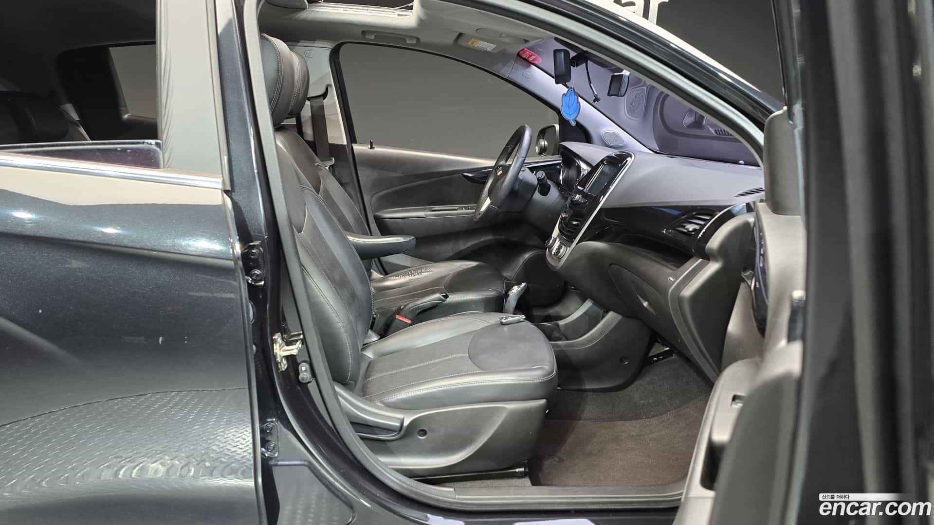 Spark Chevrolet 2016.2-INNER-010