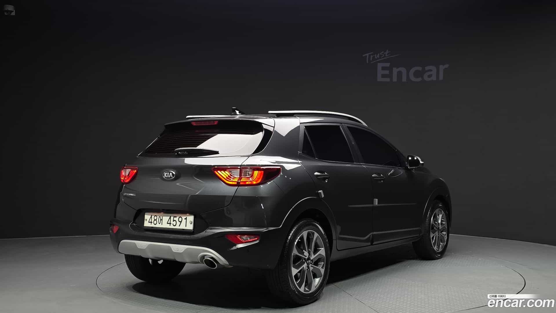 Stonic Kia 2018.10-OUTER-002