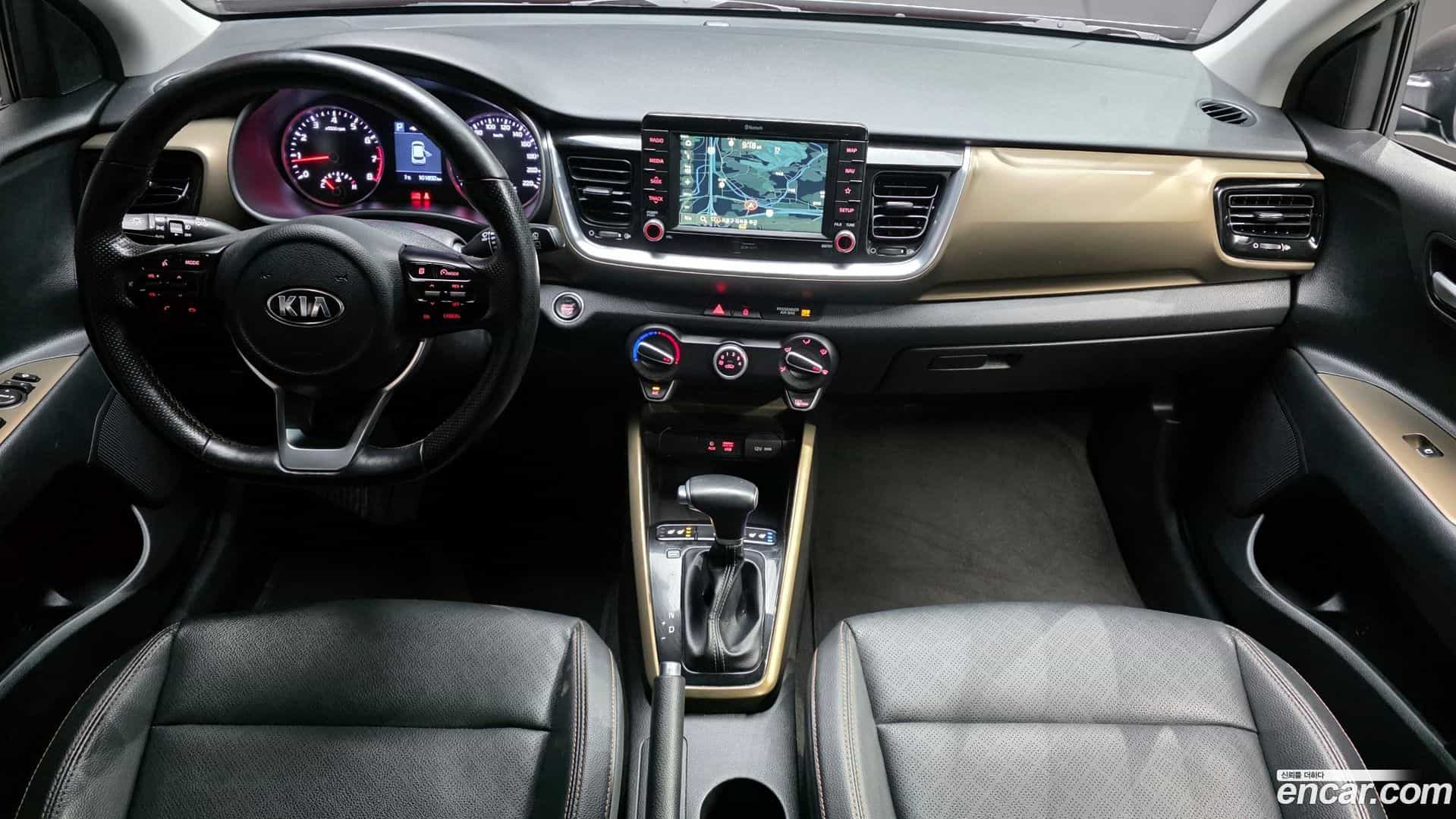 Stonic Kia 2018.10-INNER-007