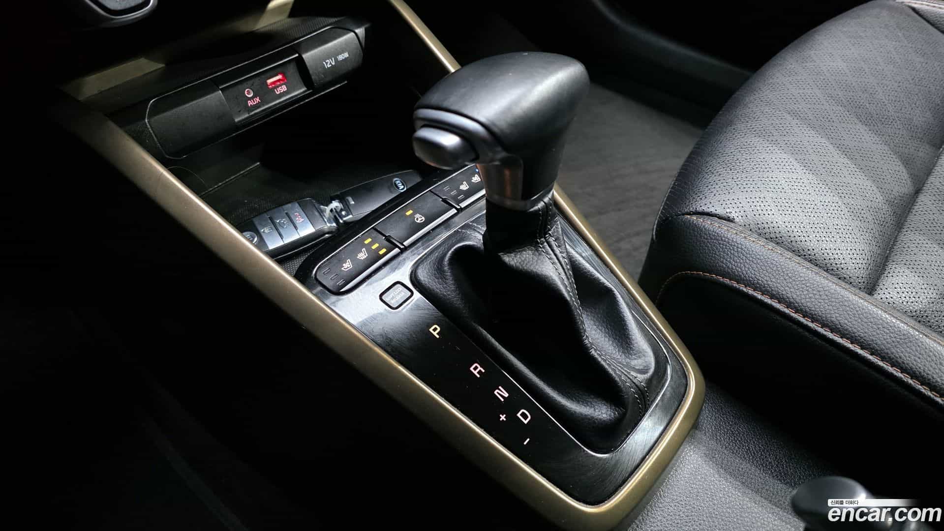 Stonic Kia 2018.10-INNER-009