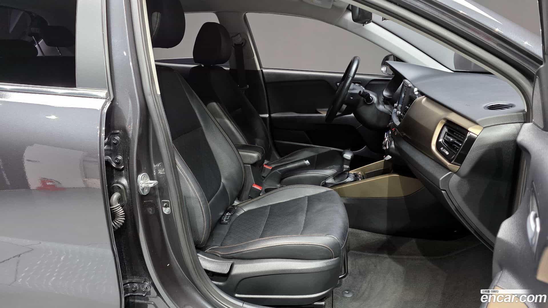 Stonic Kia 2018.10-OPTION-015