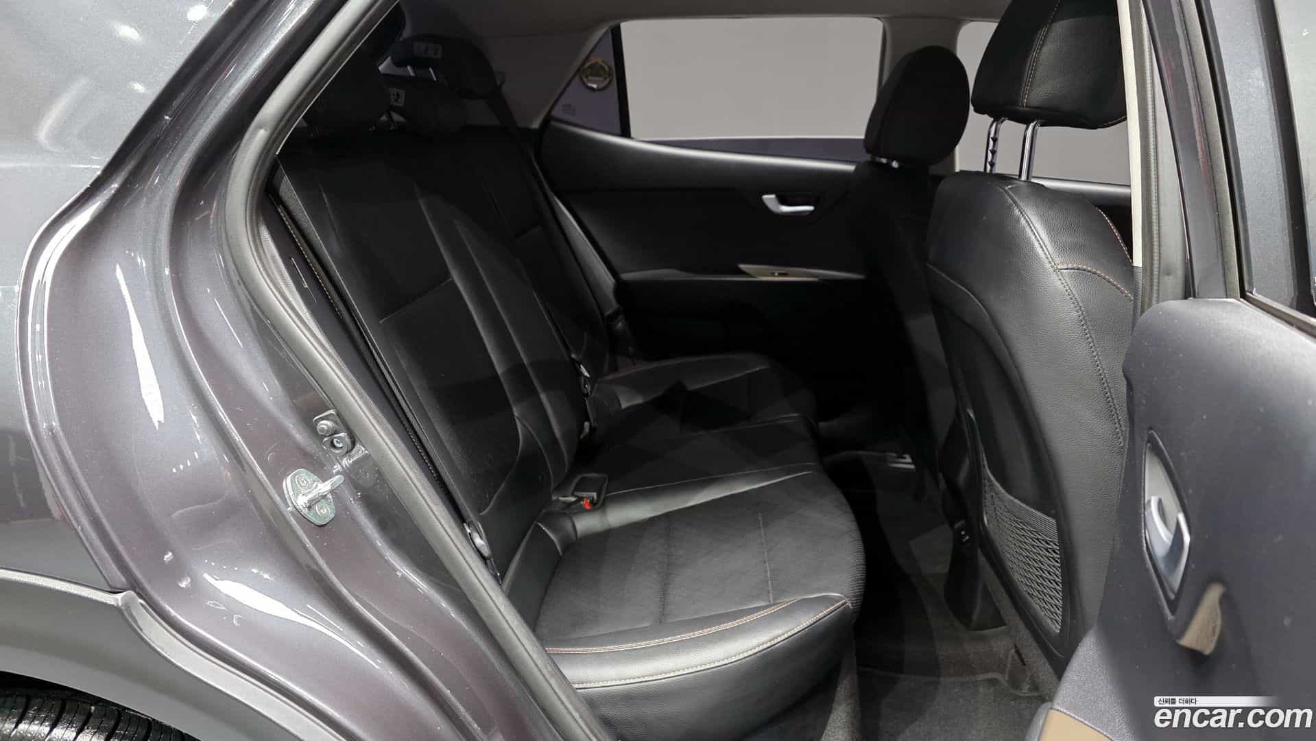 Stonic Kia 2018.10-OPTION-016