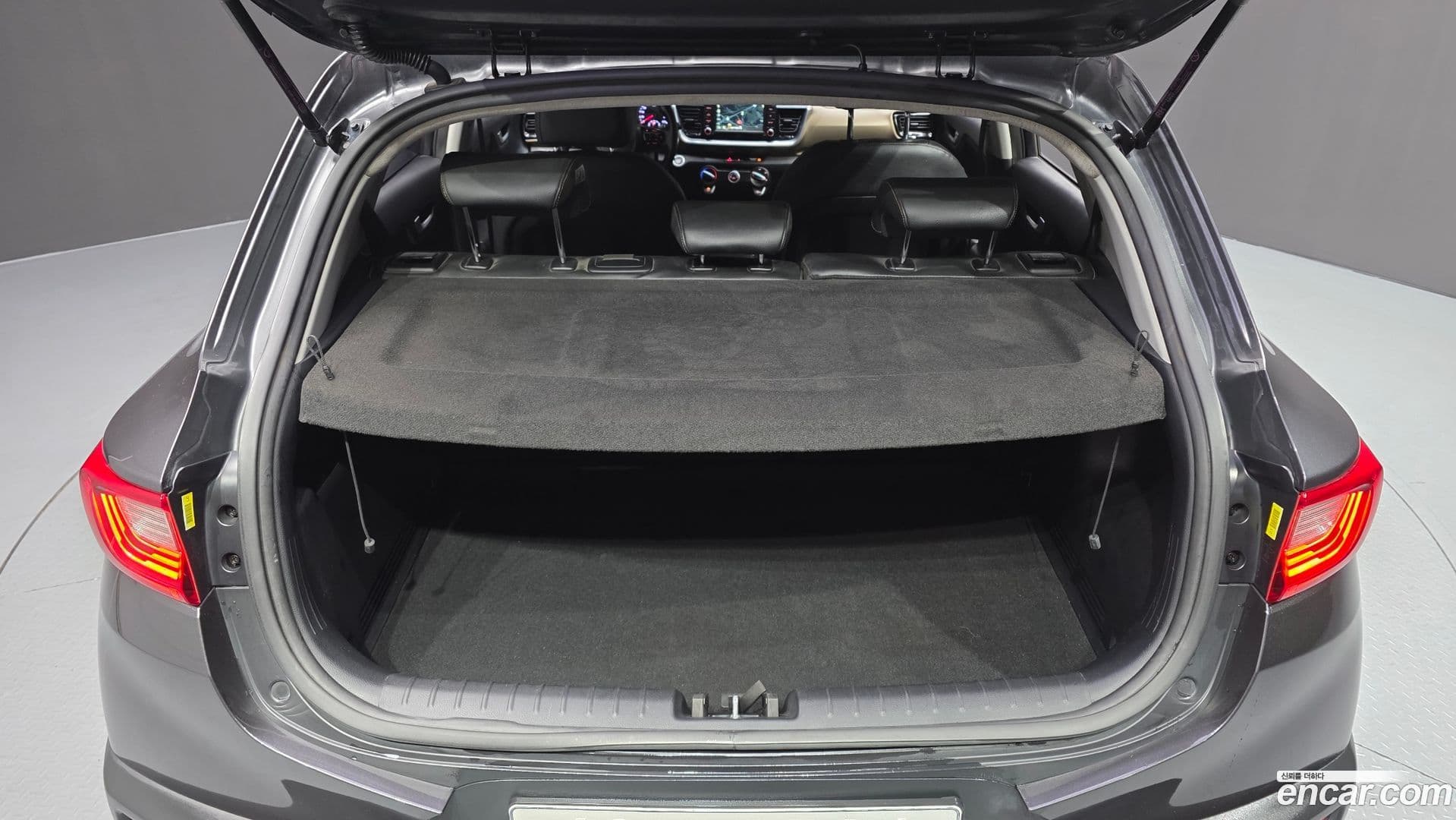 Main__Slider__Photo:Stonic Kia 2018.10-19