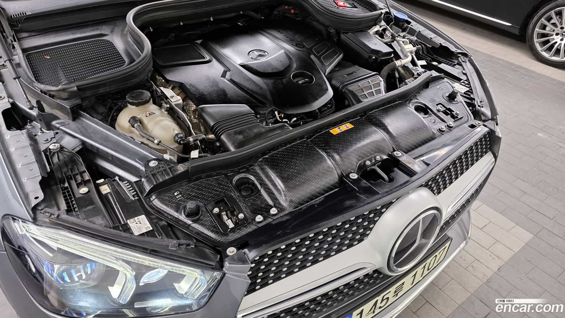 GLE-Class Mercedes-Benz 2021.7-INNER-006