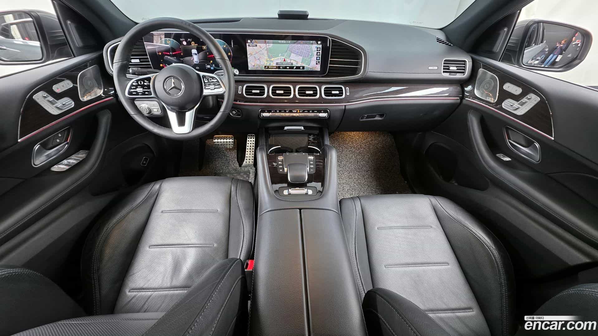 GLE-Class Mercedes-Benz 2021.7-INNER-007