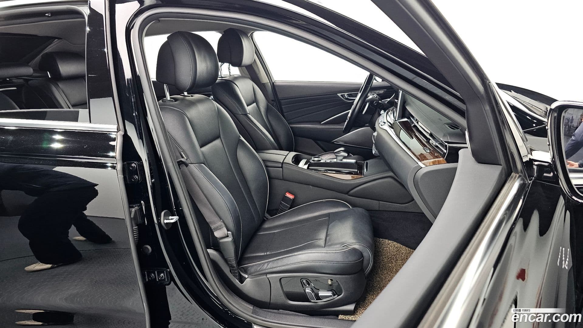 Main__Slider__Photo:K9 Kia 2020.11-9