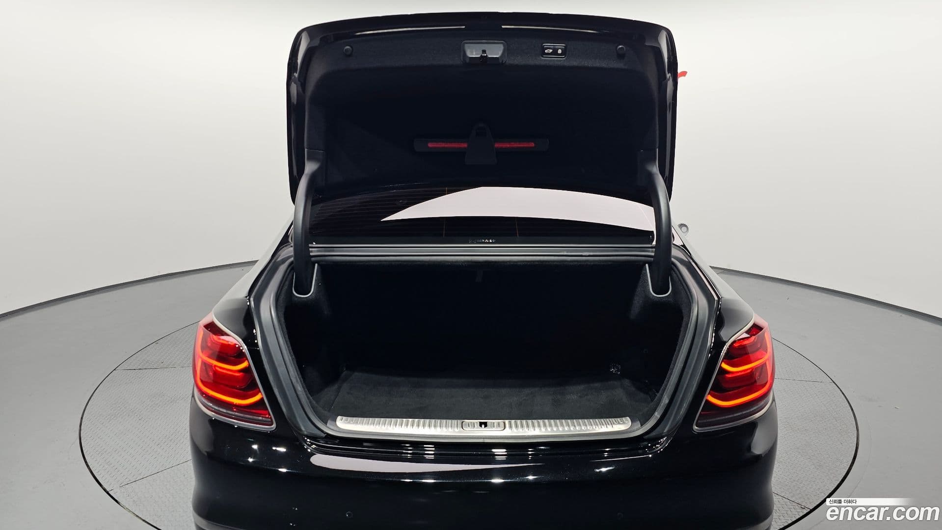 Main__Slider__Photo:K9 Kia 2020.11-19