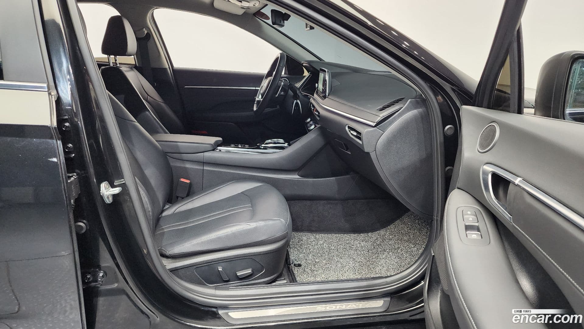 Main__Slider__Photo:Sonata Hyundai 2021.3-10