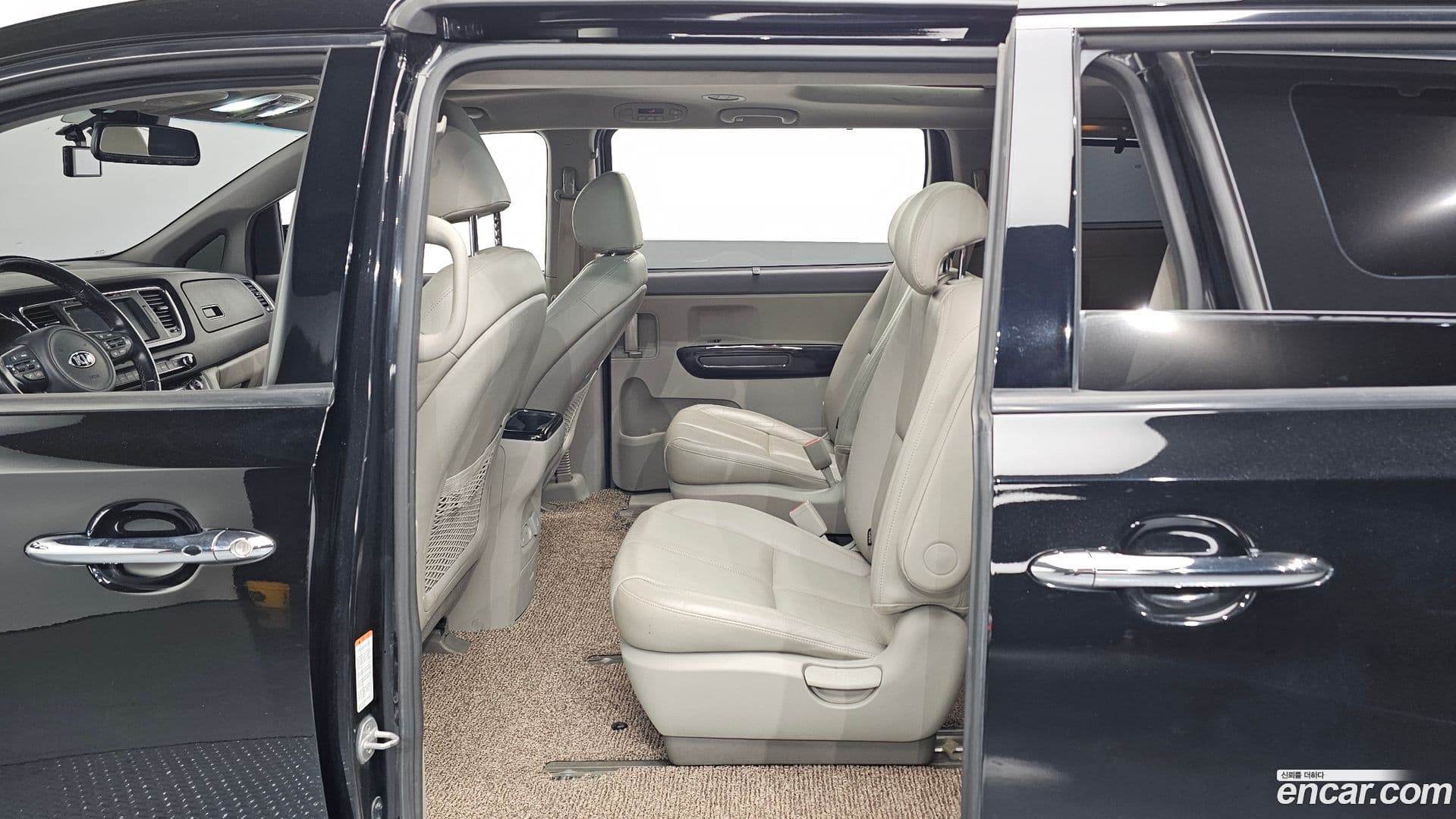 Main__Slider__Photo:Canival Kia 2015.6-10