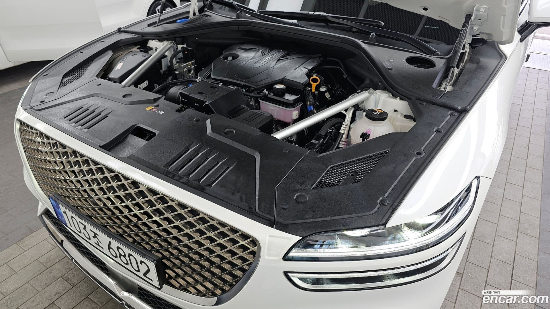 Main__Slider__Photo:GV70 Genesis 2023.9-5