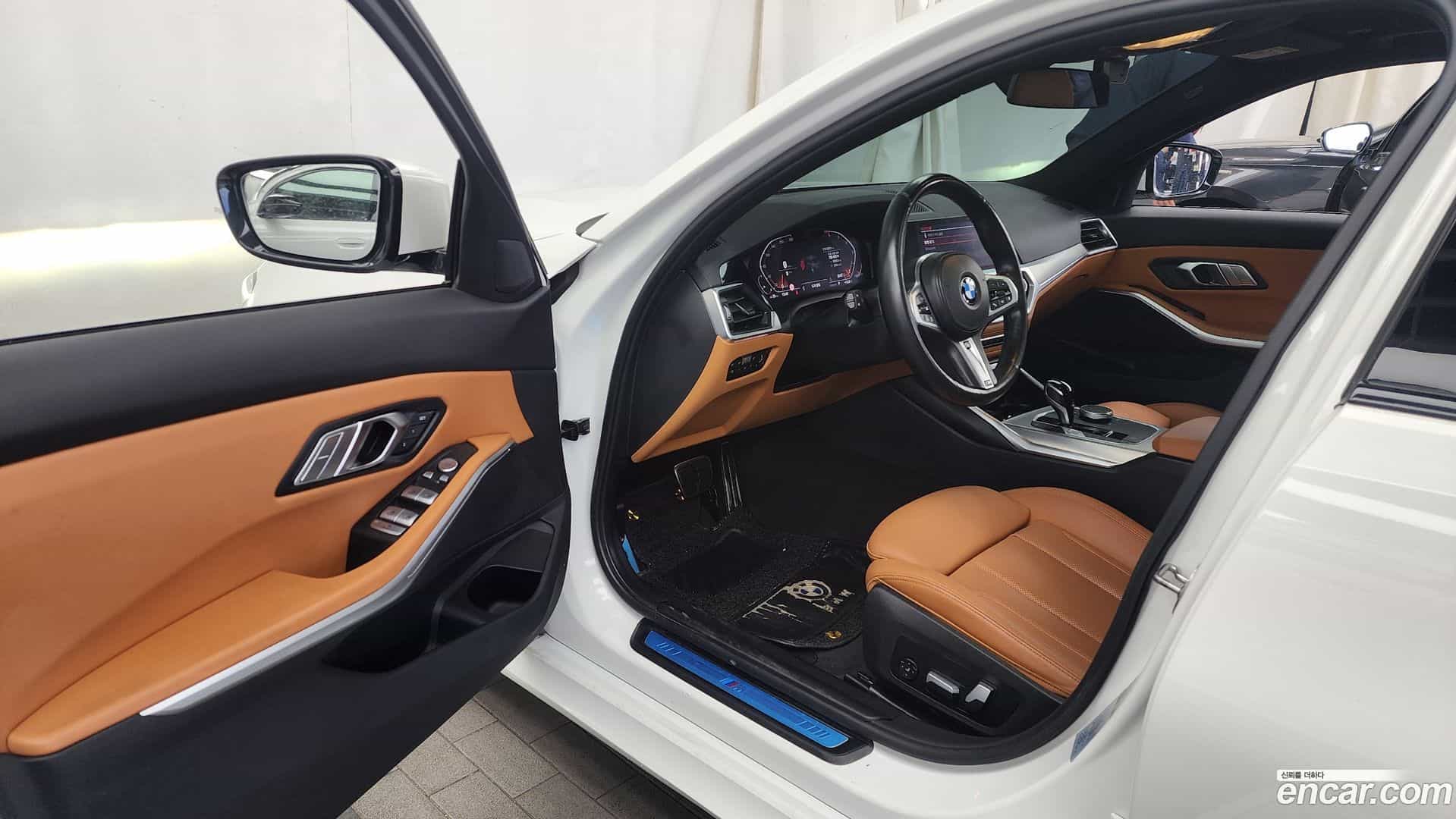 3-Series BMW 2022.5-INNER-010