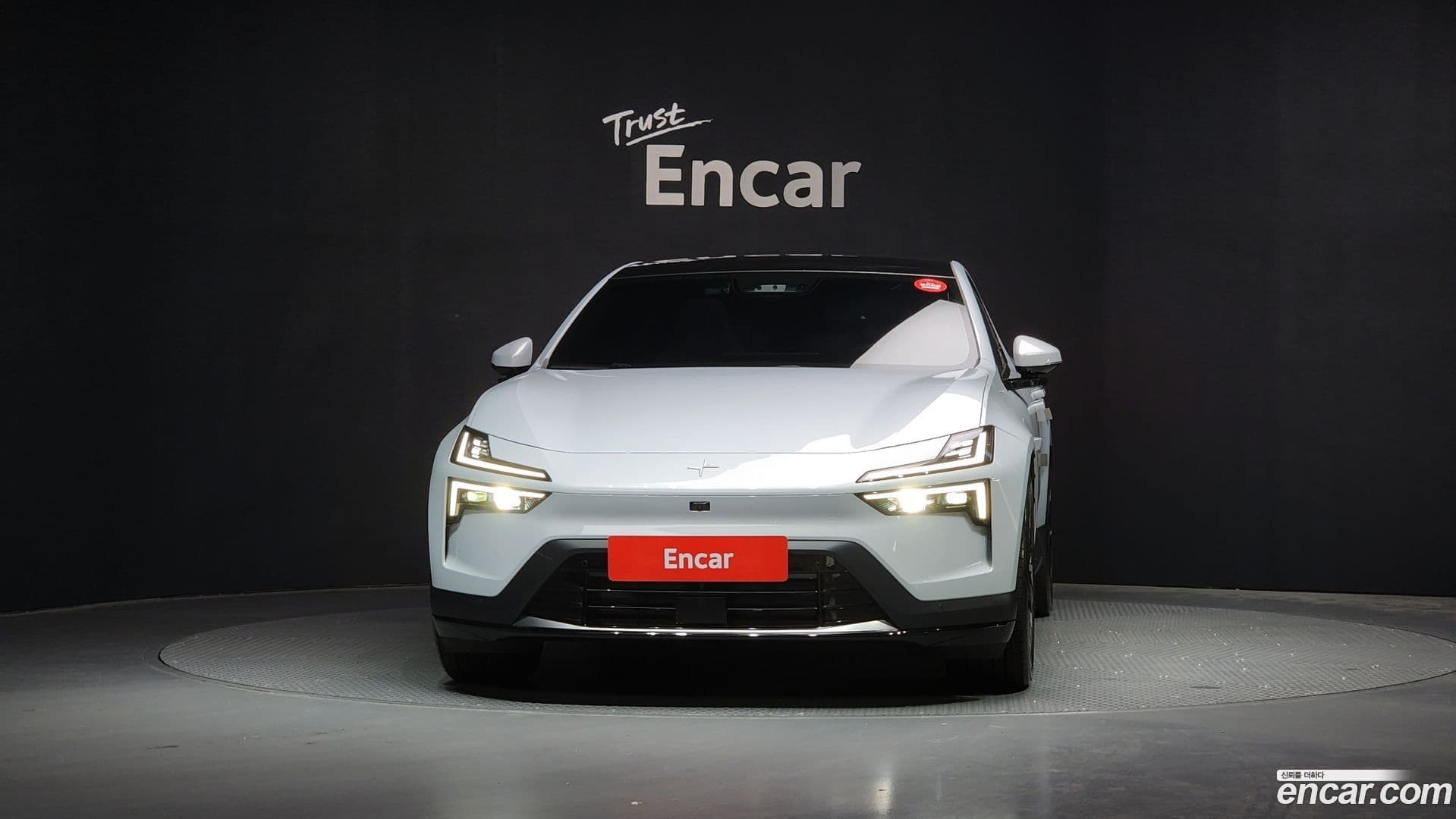 Main__Slider__Photo:Polestar 4 Polestar 2025.2-2