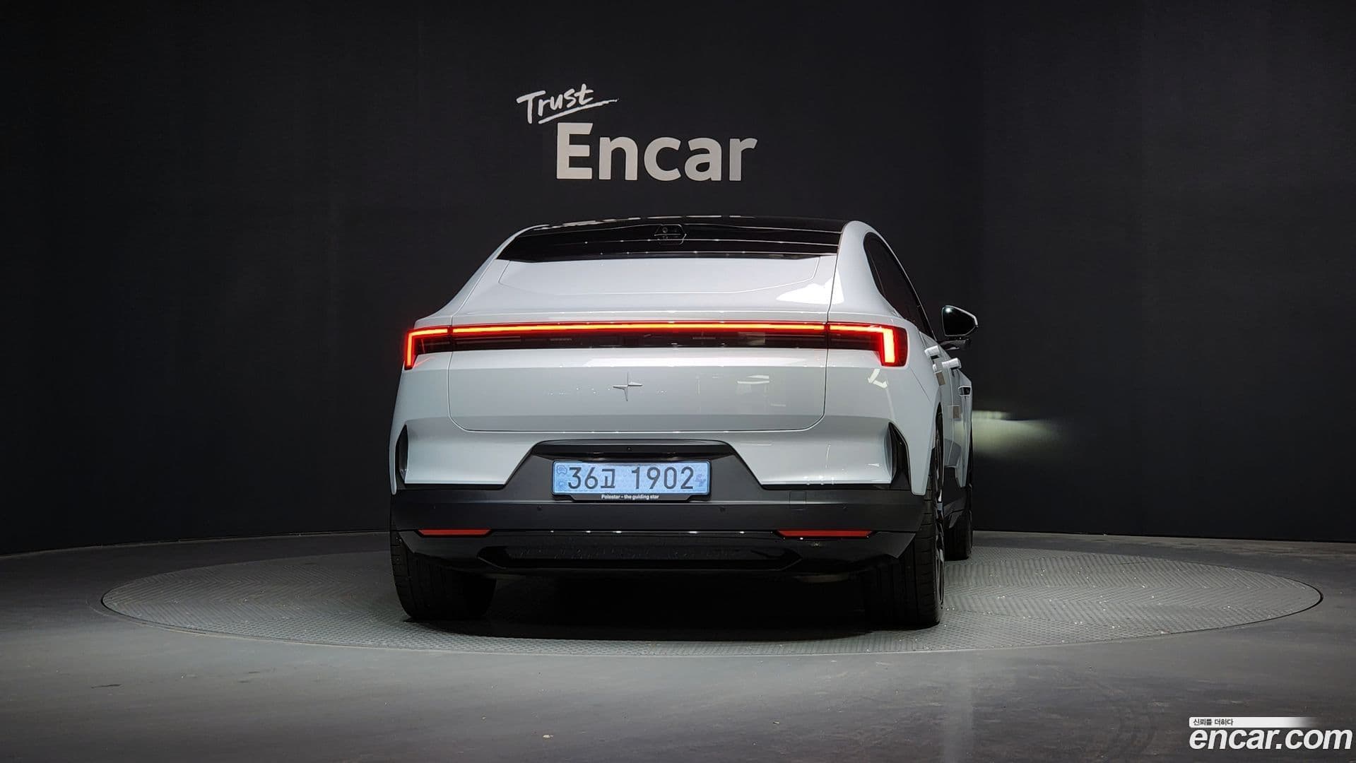 Main__Slider__Photo:Polestar 4 Polestar 2025.2-3