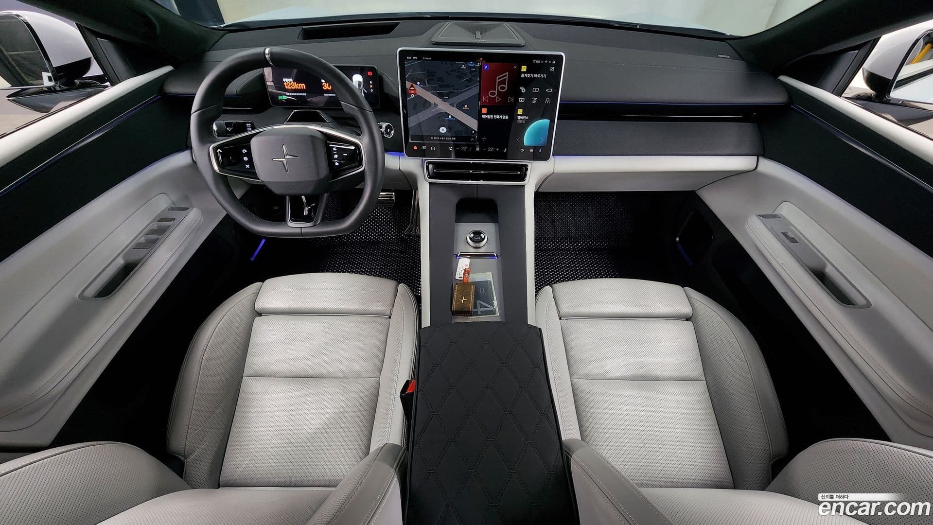 Main__Slider__Photo:Polestar 4 Polestar 2025.2-6