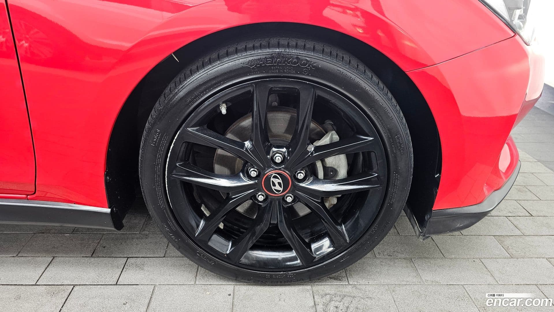 Main__Slider__Photo:Veloster Hyundai 2018.3-4