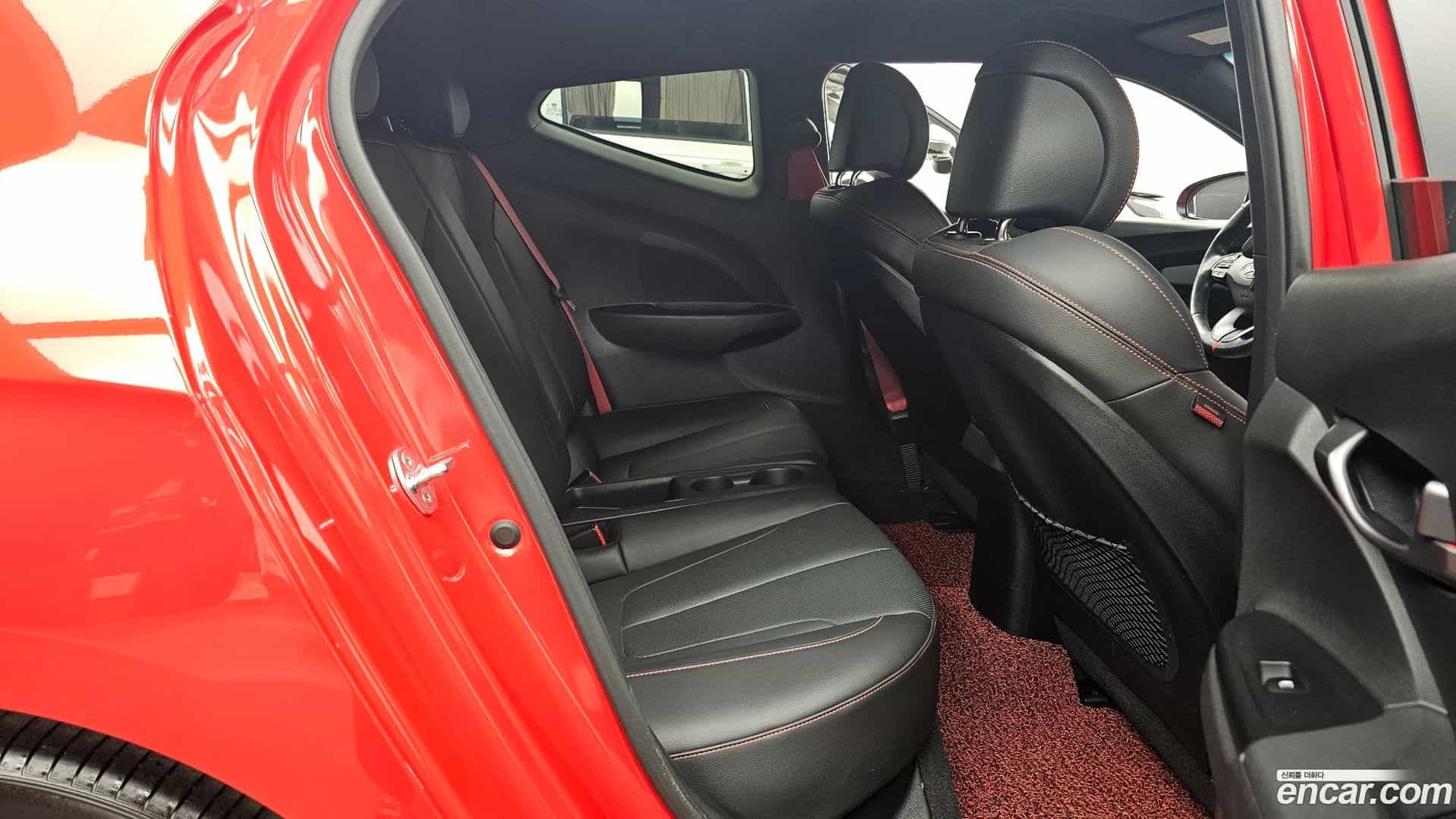 Veloster Hyundai 2018.3-OPTION-016