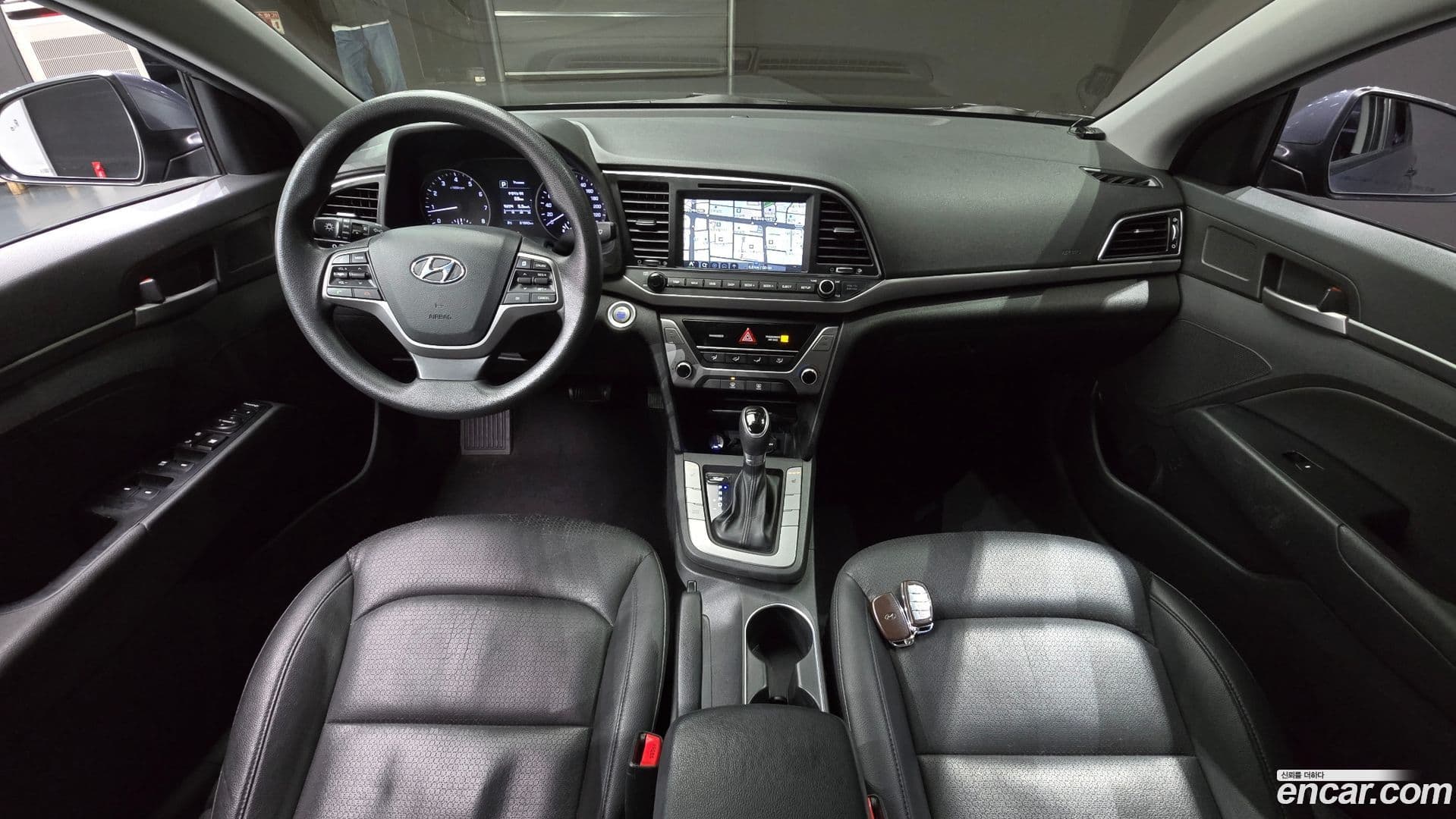 Main__Slider__Photo:AVANTE Hyundai 2016.11-6