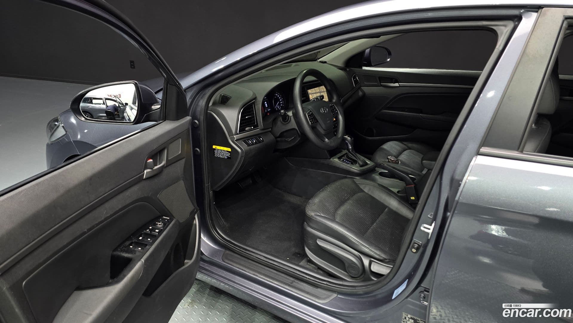 Main__Slider__Photo:AVANTE Hyundai 2016.11-10