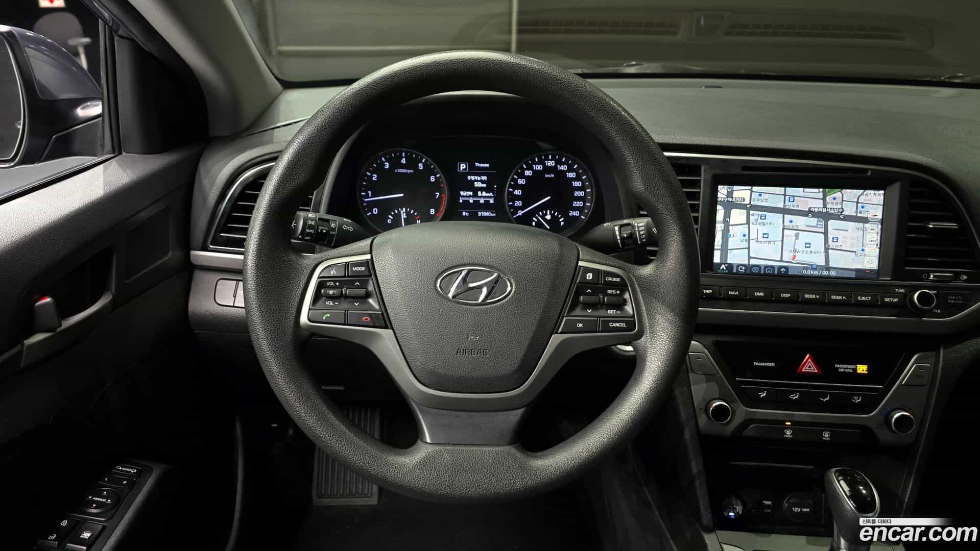 AVANTE Hyundai 2016.11-OPTION-017