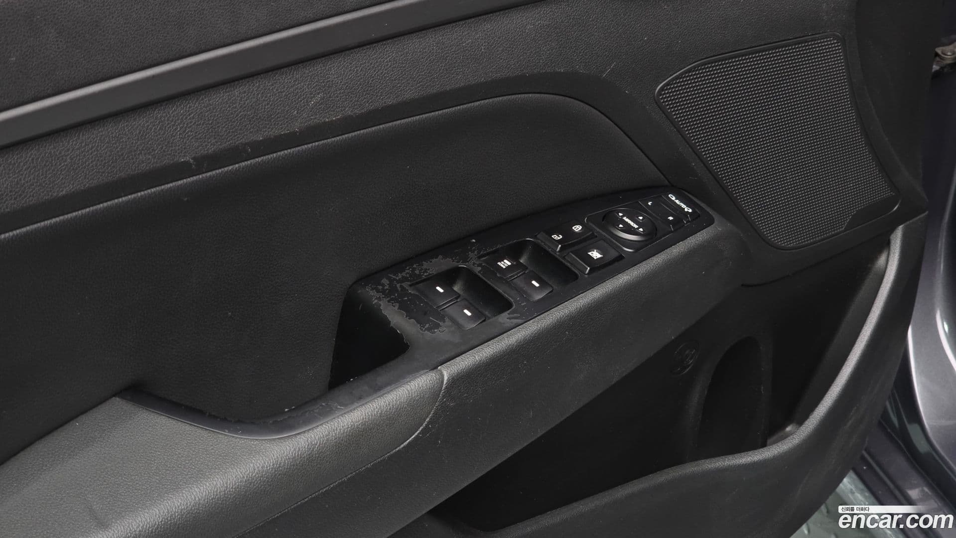 Main__Slider__Photo:AVANTE Hyundai 2016.11-17