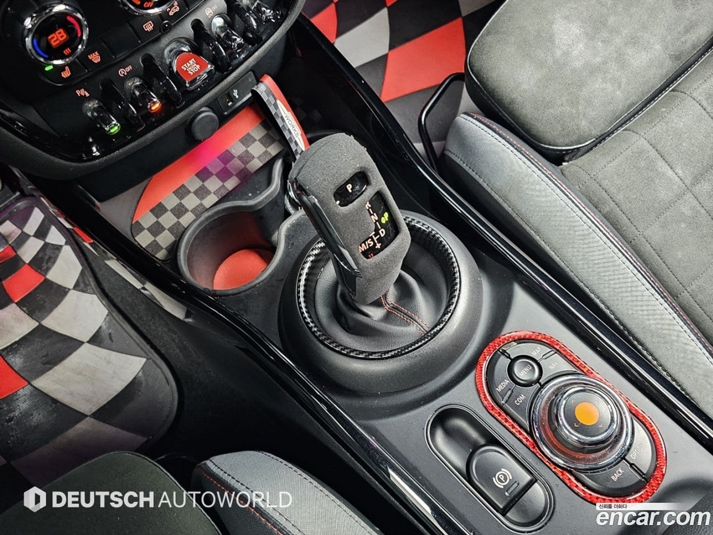 Main__Slider__Photo:Clubman Mini 2020.3-8