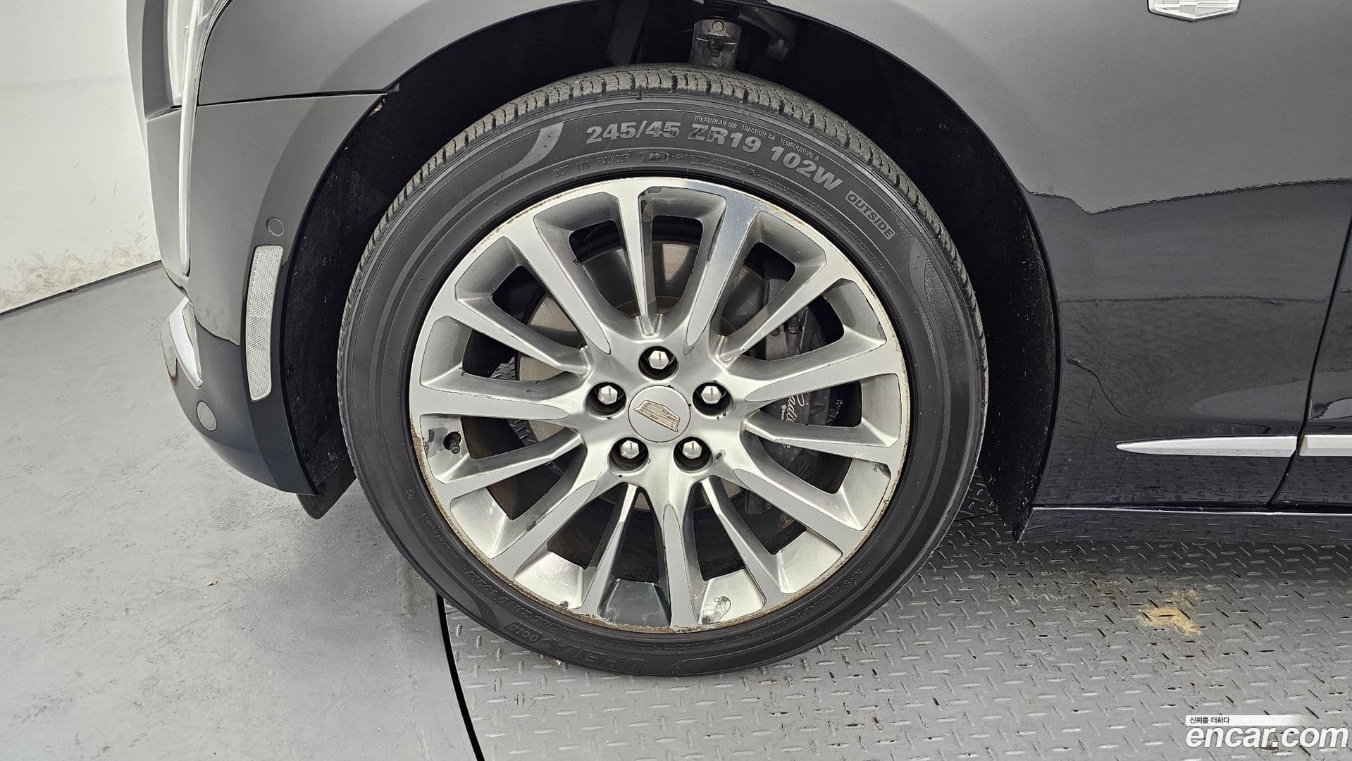 Main__Slider__Photo:CT6 Cadillac 2016.9-4