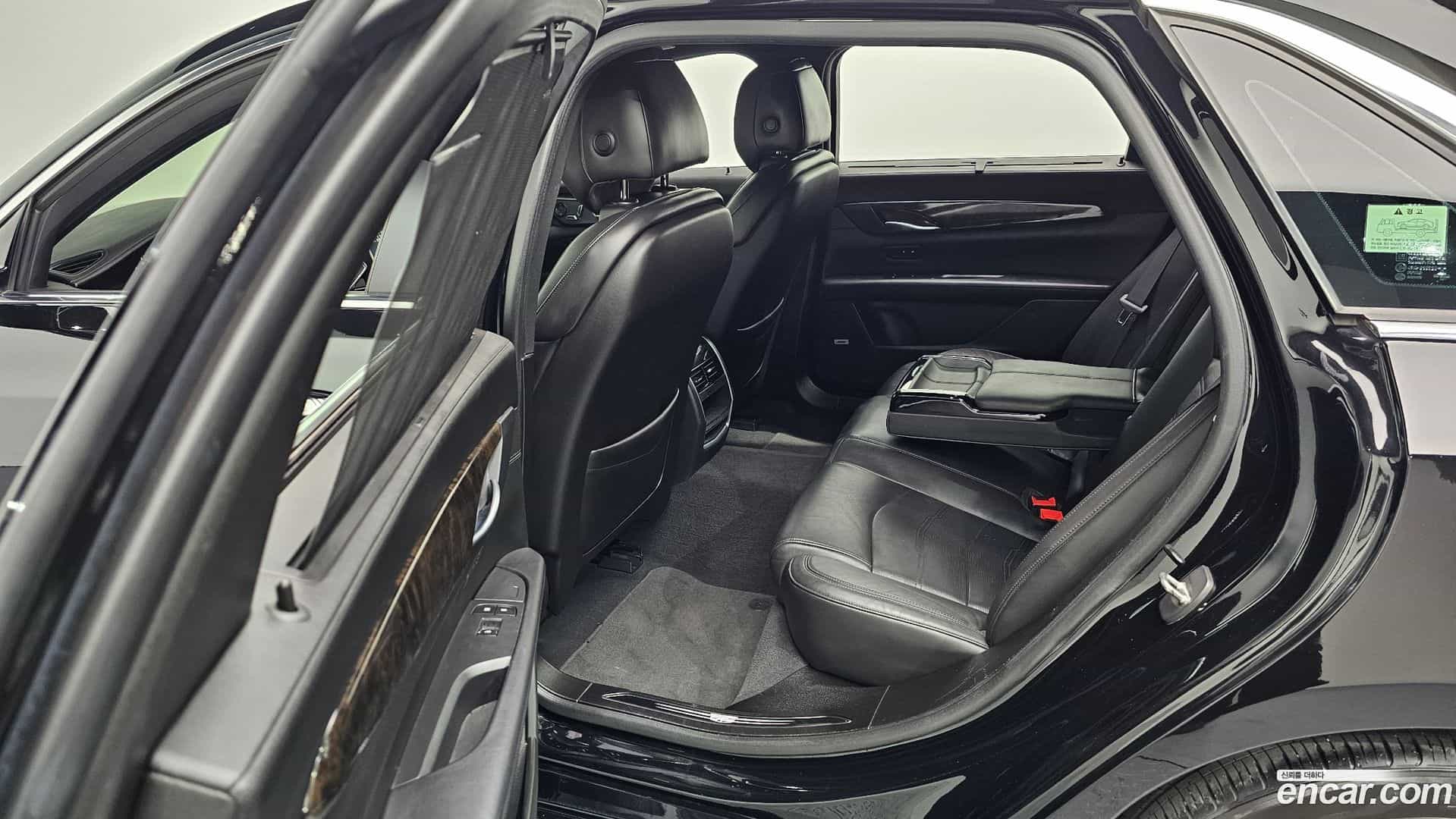 CT6 Cadillac 2016.9-OPTION-016