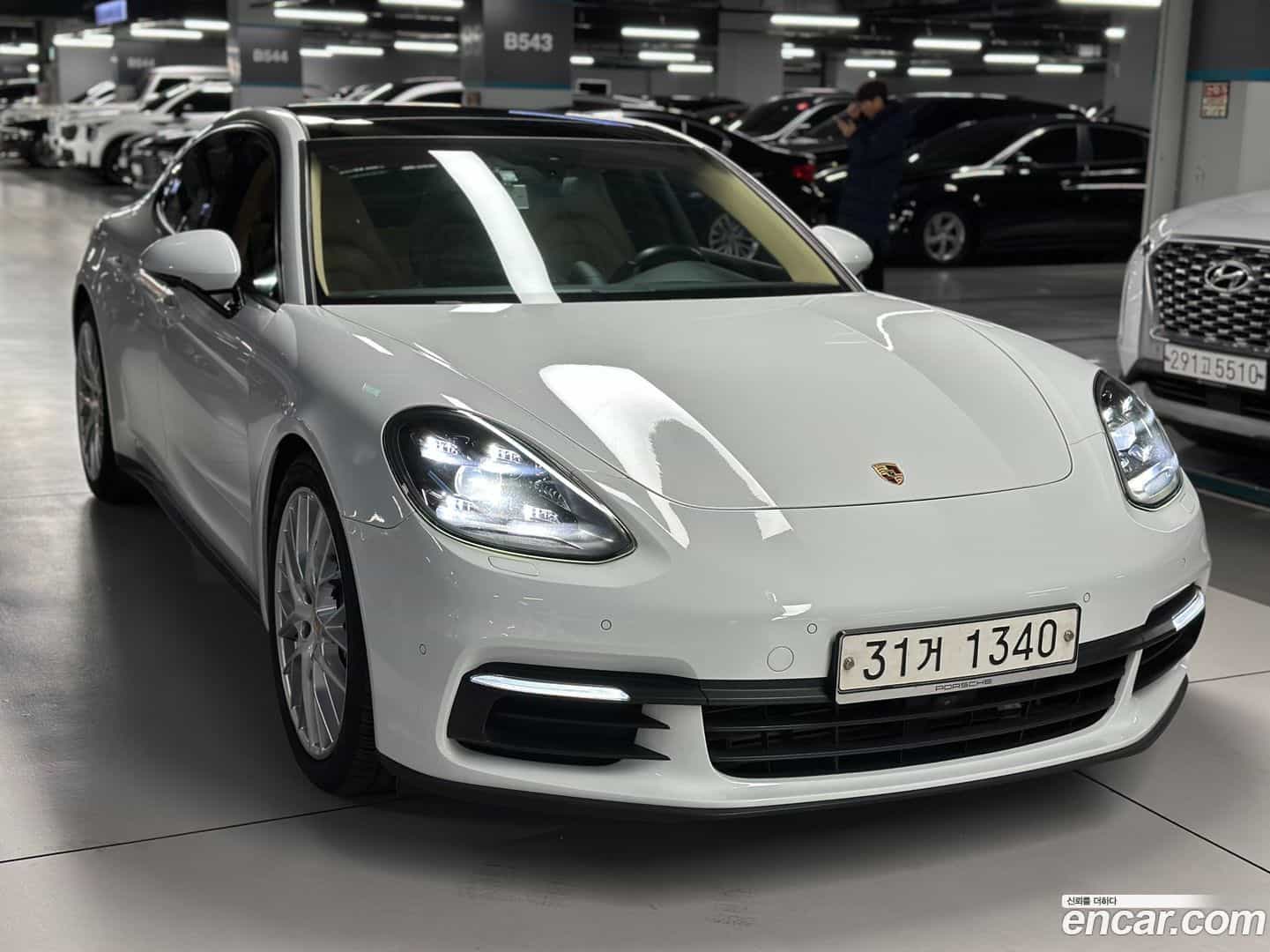 Panamera Porsche 2018.0-OUTER-002