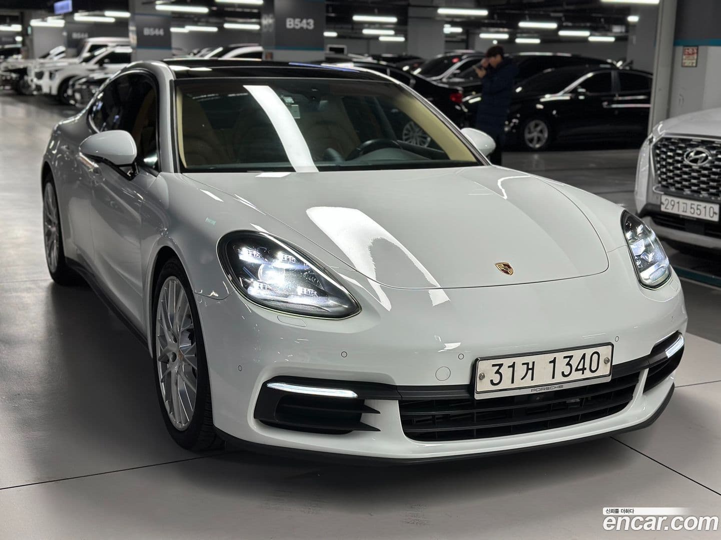 Main__Slider__Photo:Panamera Porsche 2018.0-1